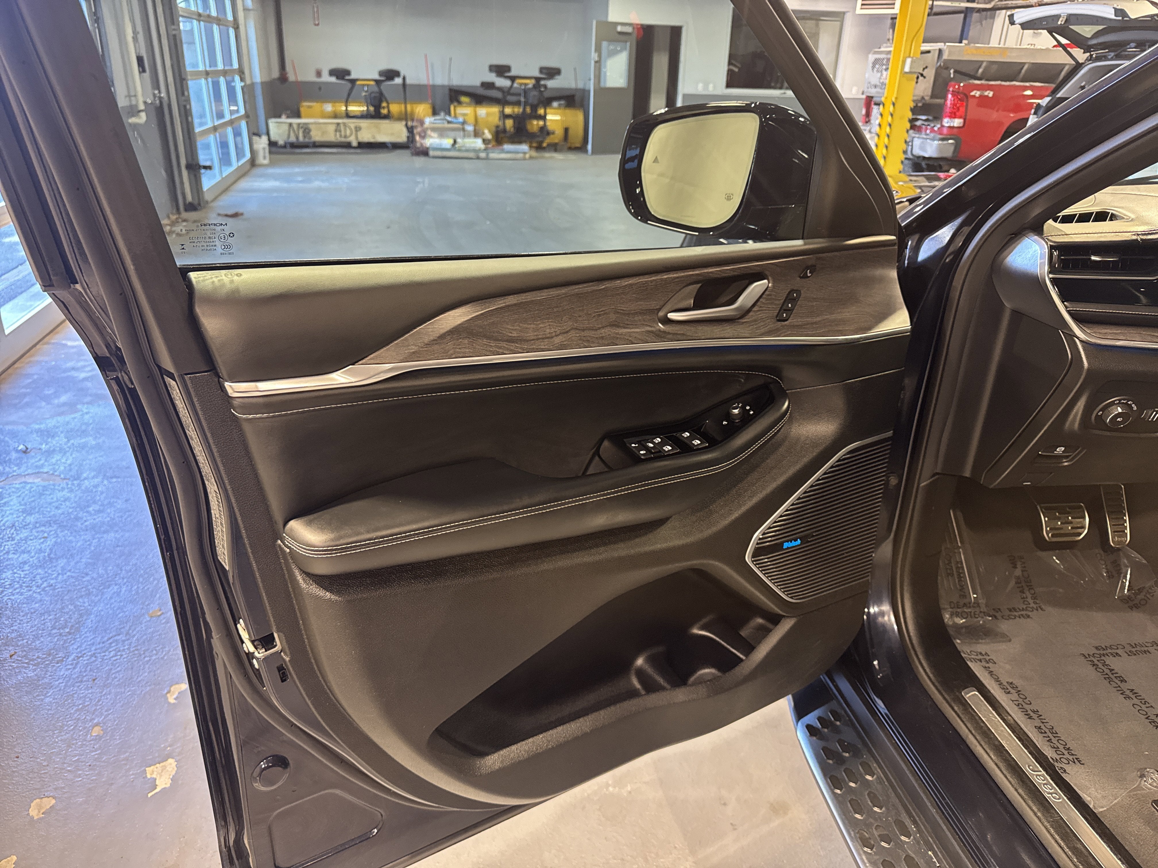 2023 Jeep Grand Cherokee L Overland