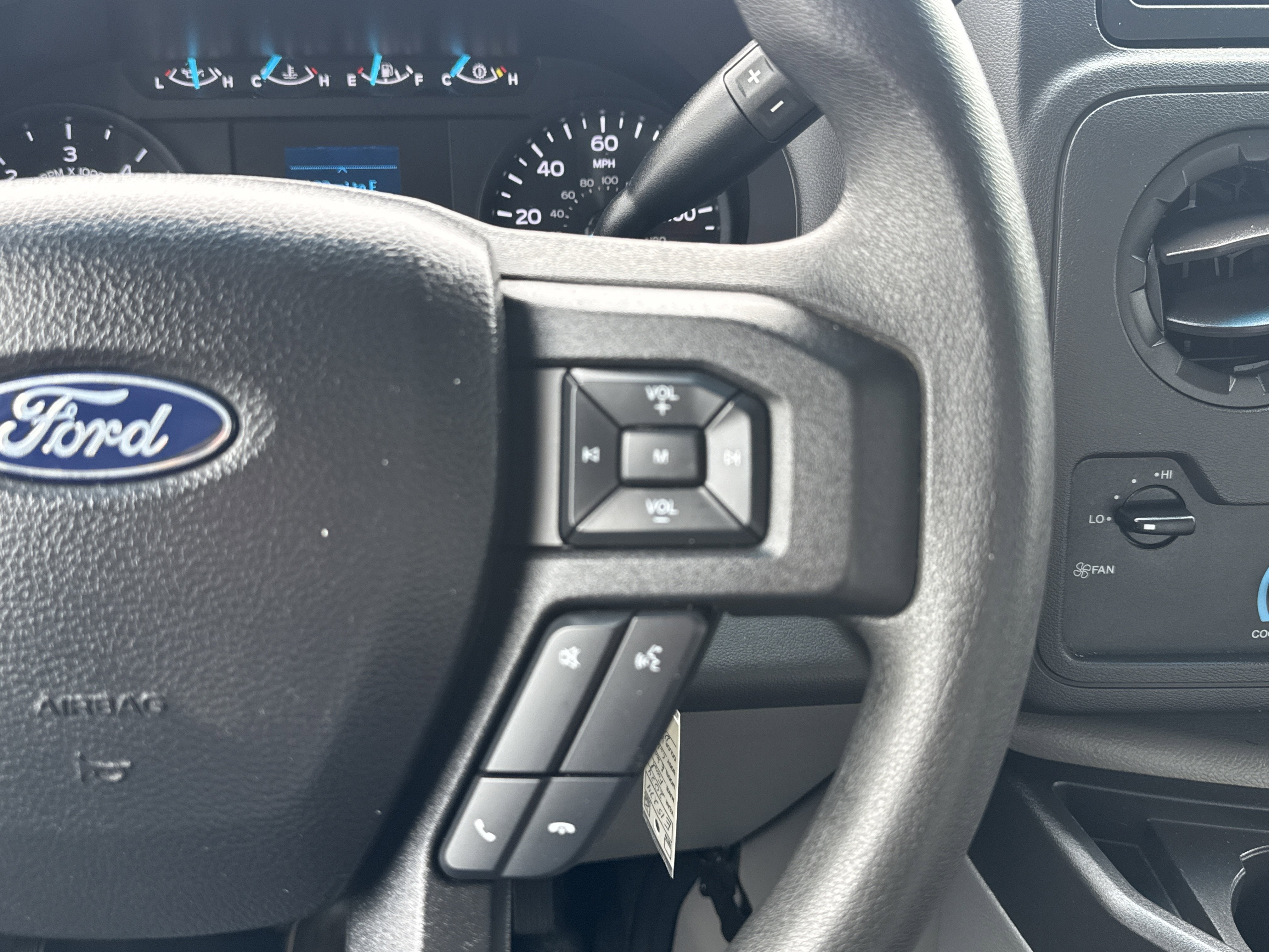 2024 Ford E-Series Cutaway Base