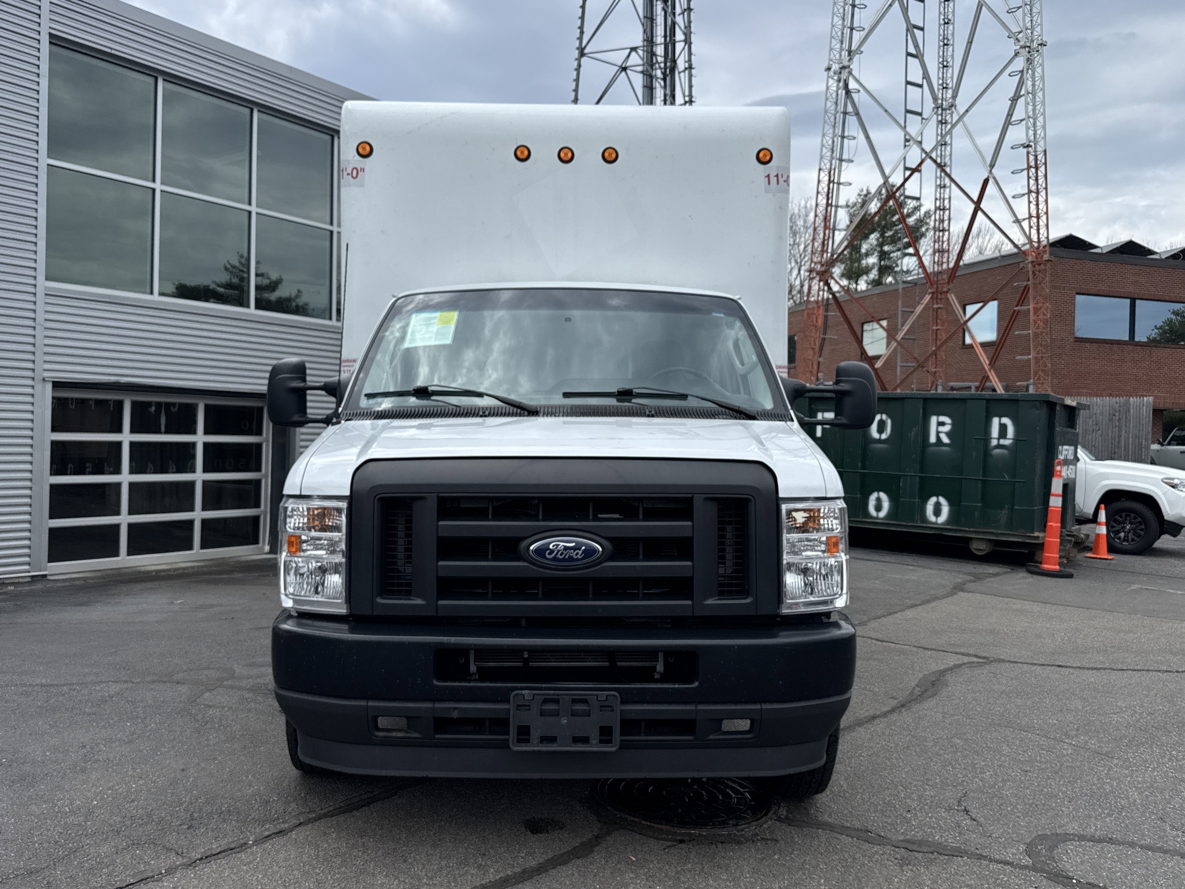 2024 Ford E-Series Cutaway Base