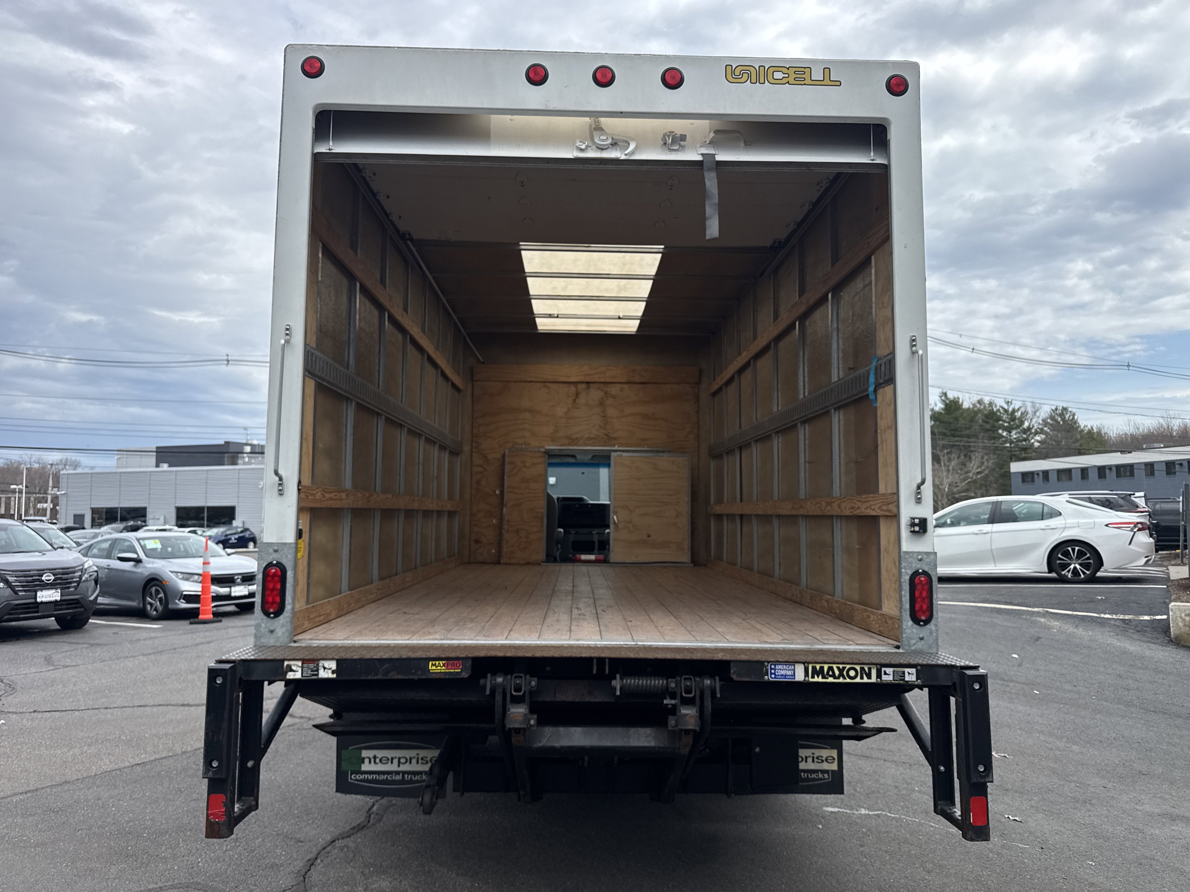 2024 Ford E-Series Cutaway Base