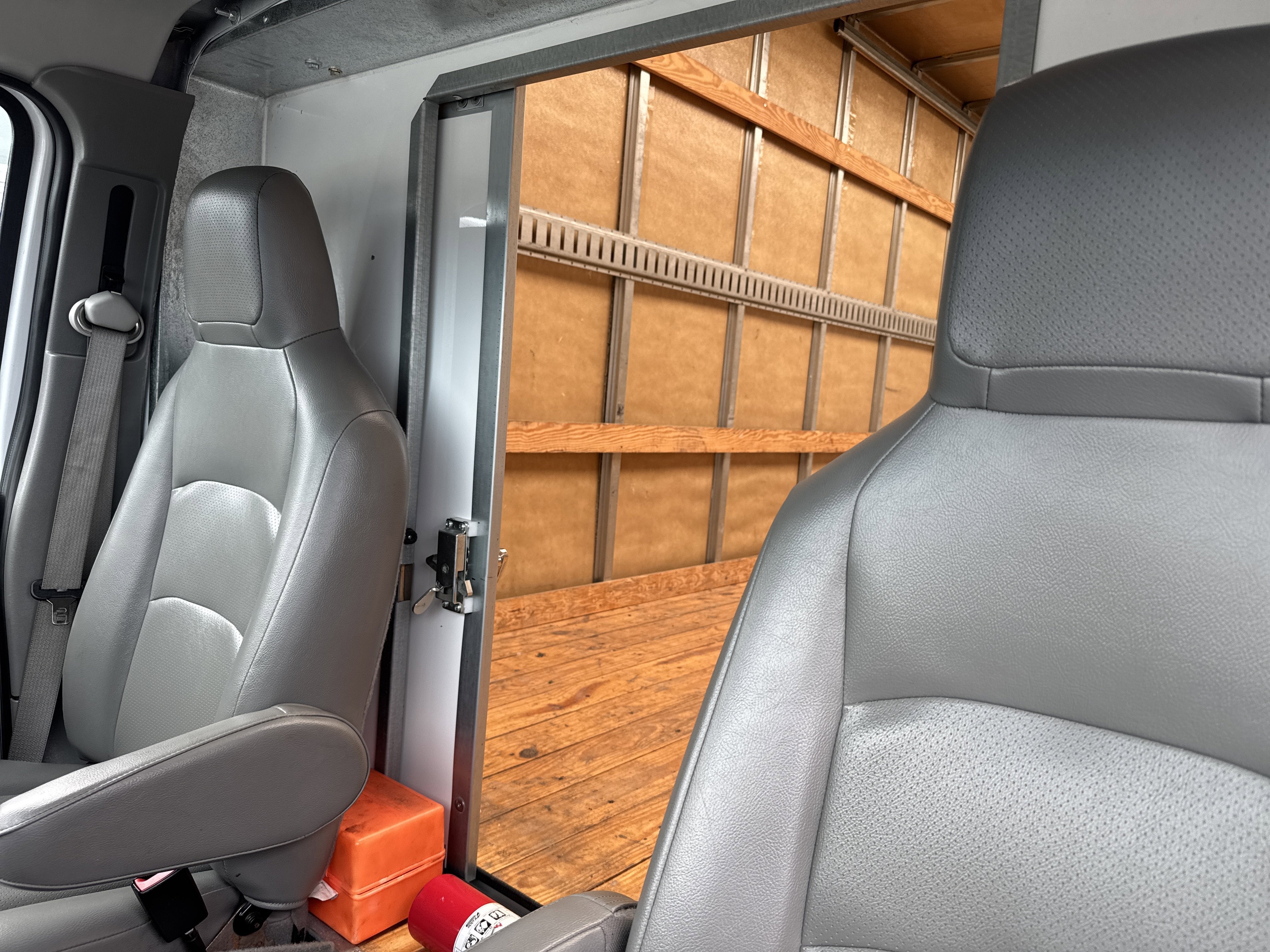 2024 Ford E-Series Cutaway Base