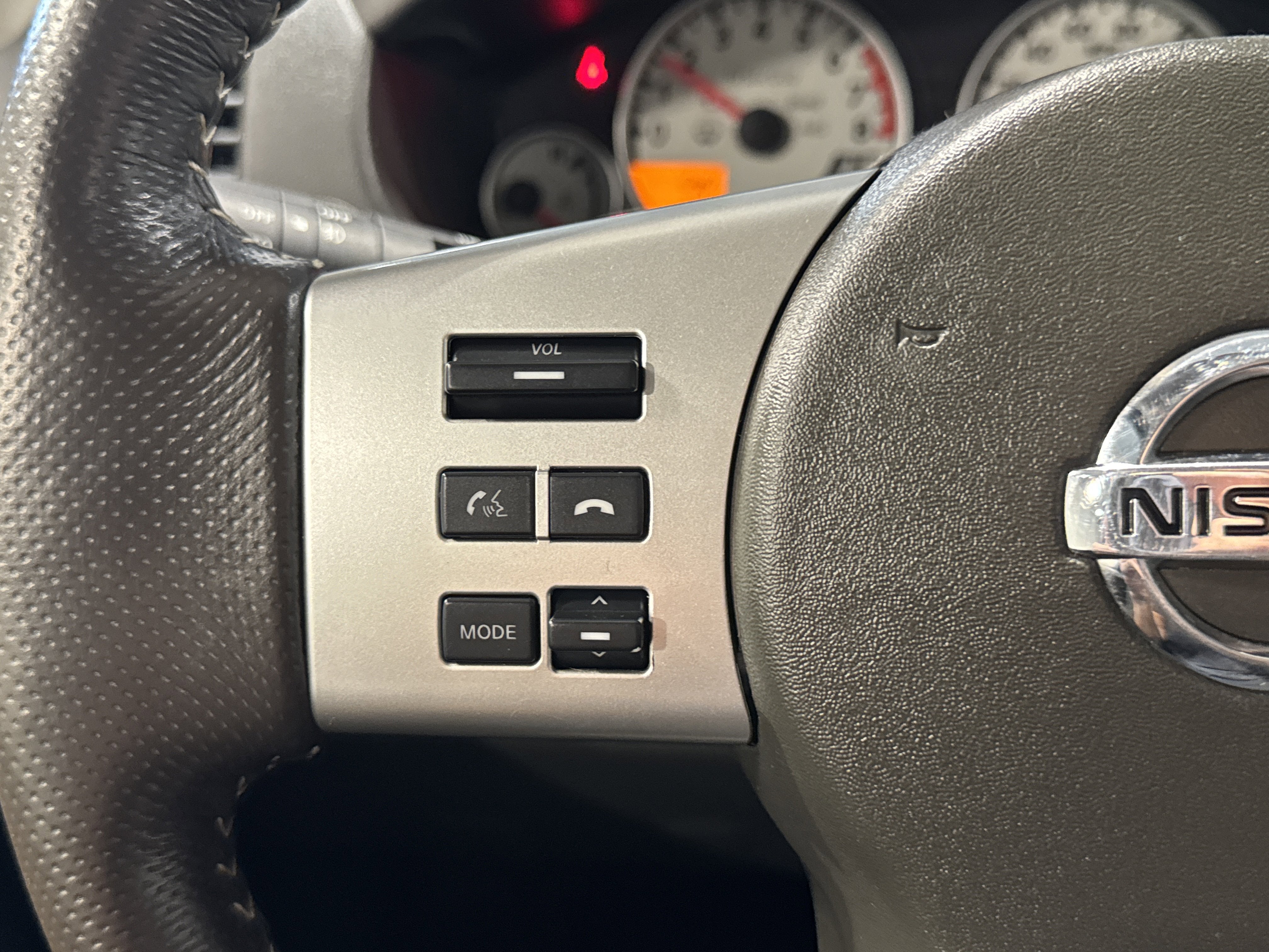 2017 Nissan Frontier PRO-4X W/LUXURY PACKAGE