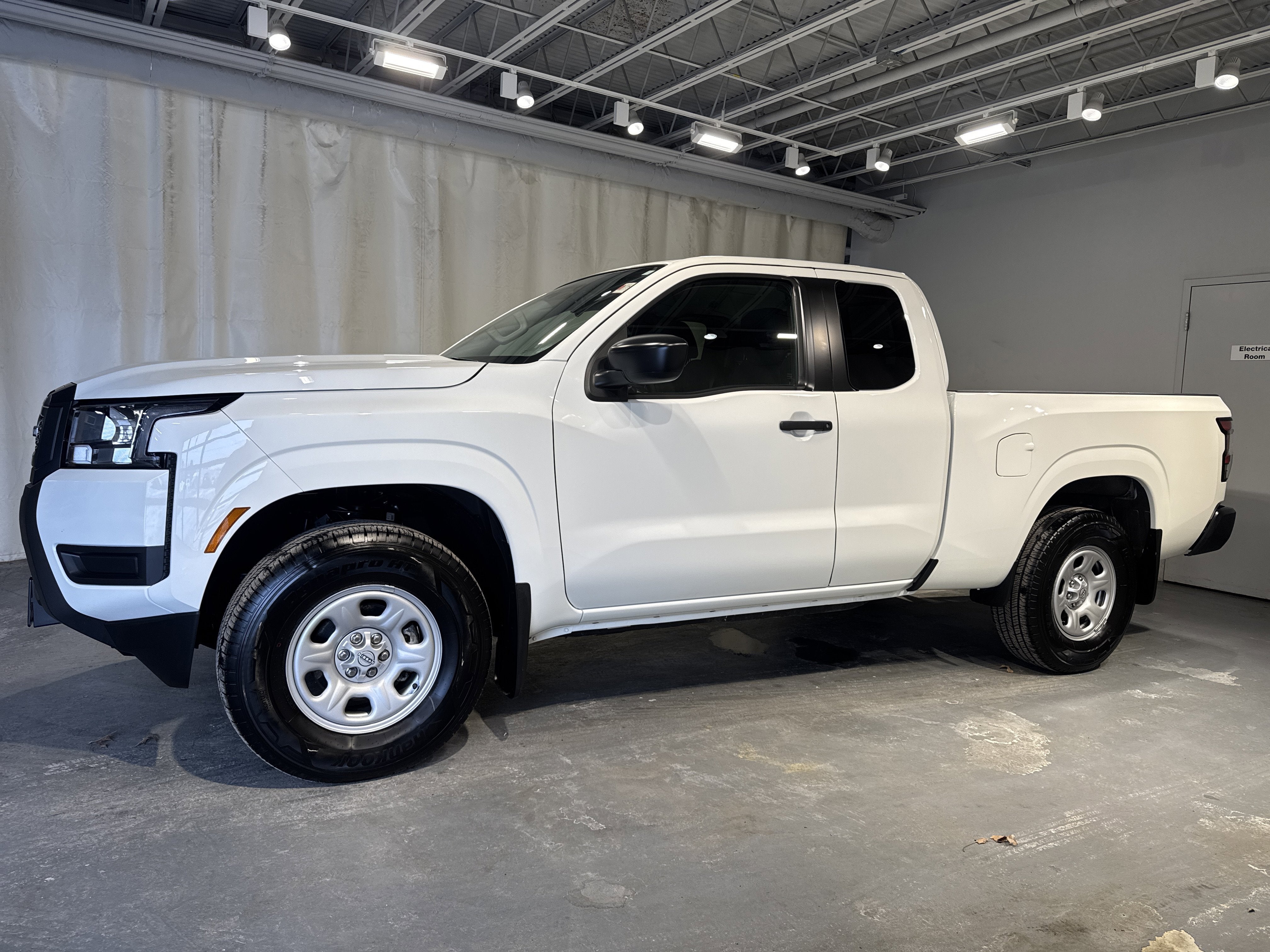 2025 Nissan Frontier S