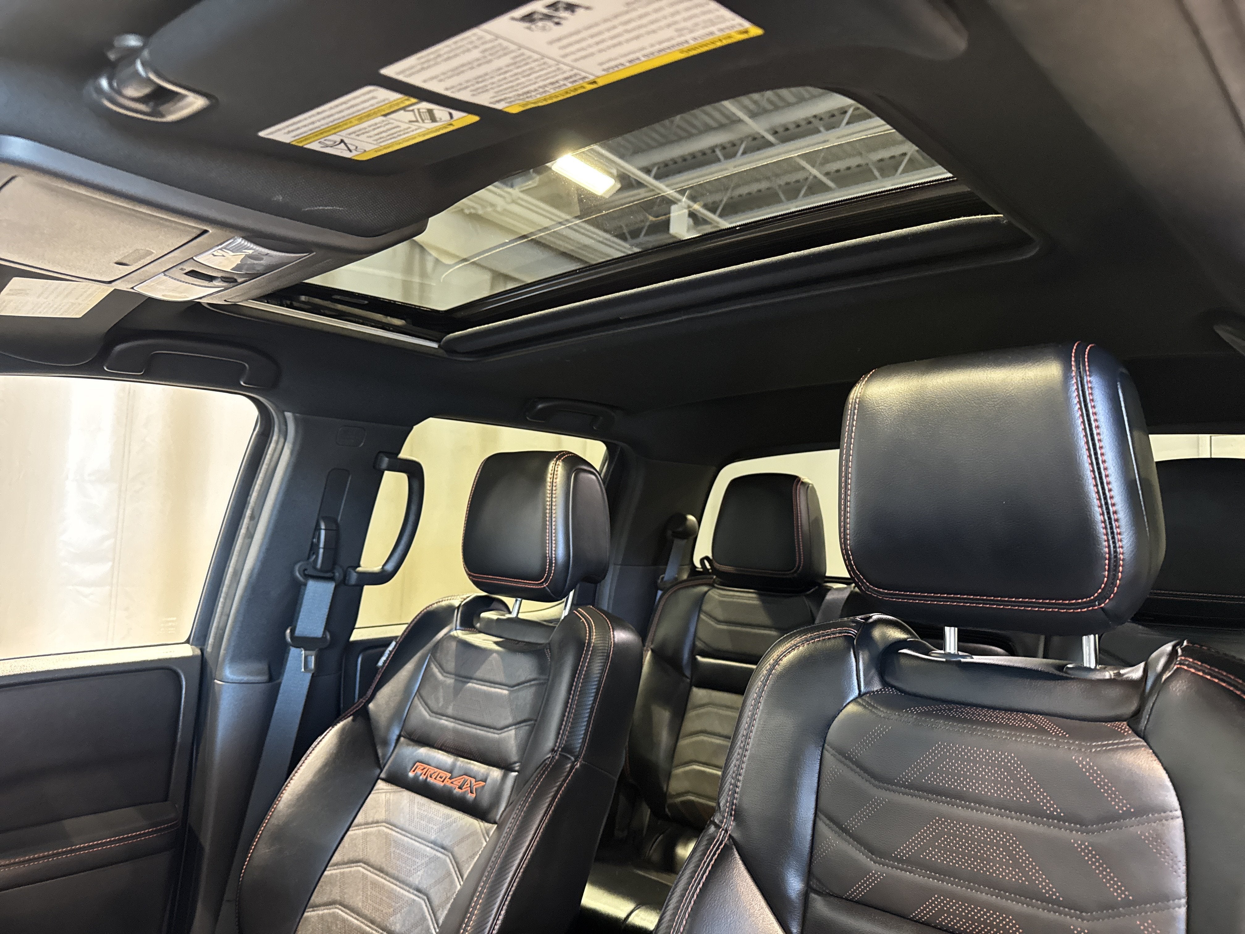 2025 Nissan Frontier PRO-4X W/Convenience & Premium Package