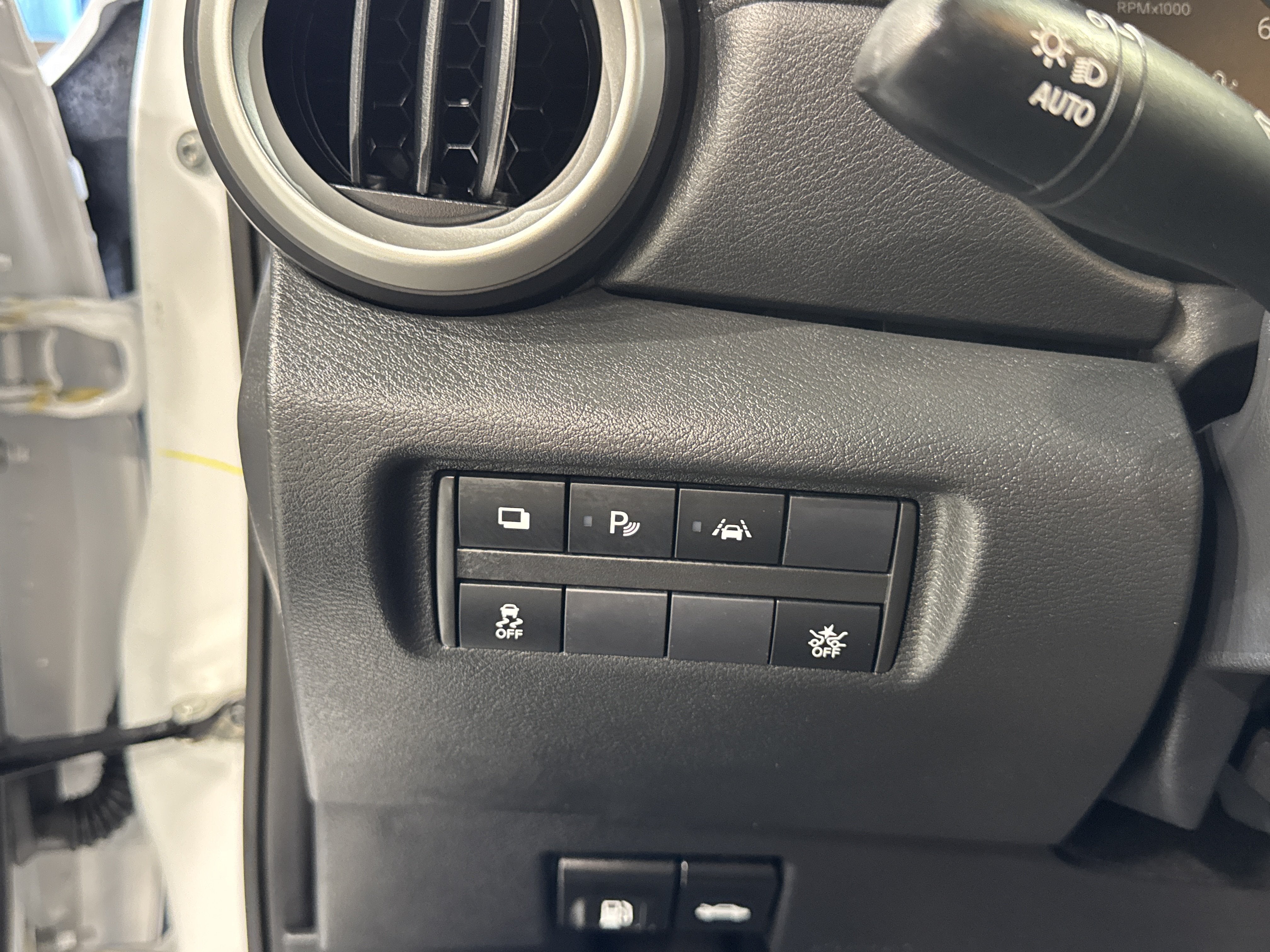 2024 Nissan Versa Base