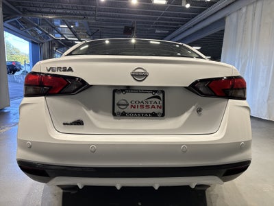 2024 Nissan Versa Base