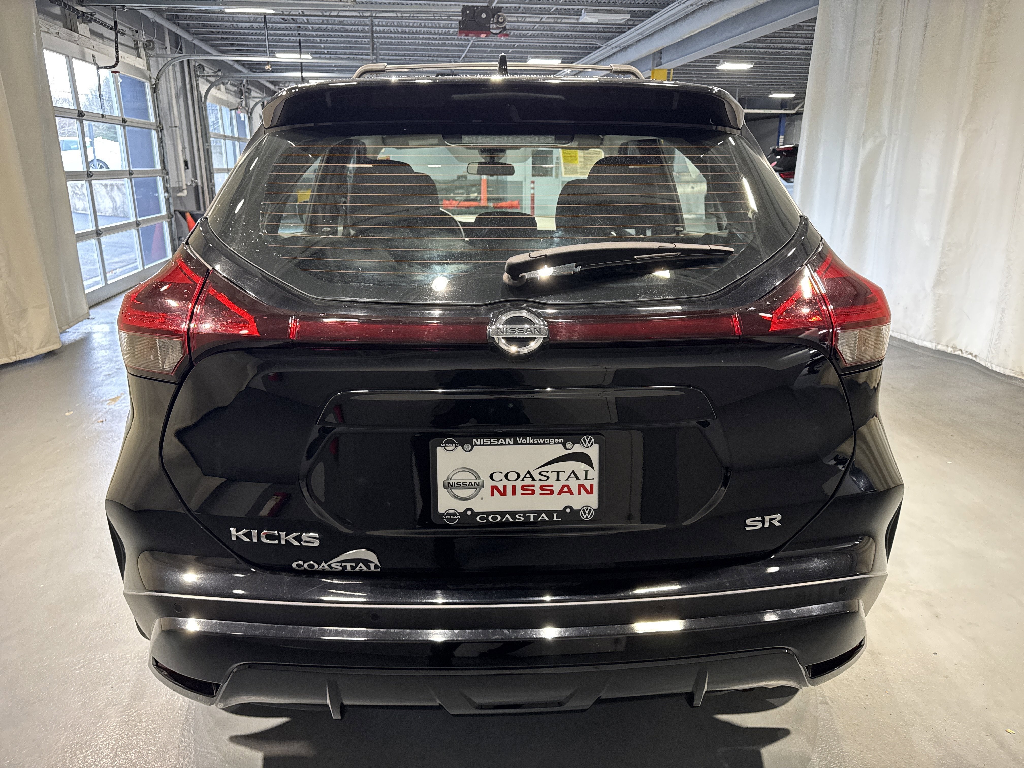 2021 Nissan Kicks SR