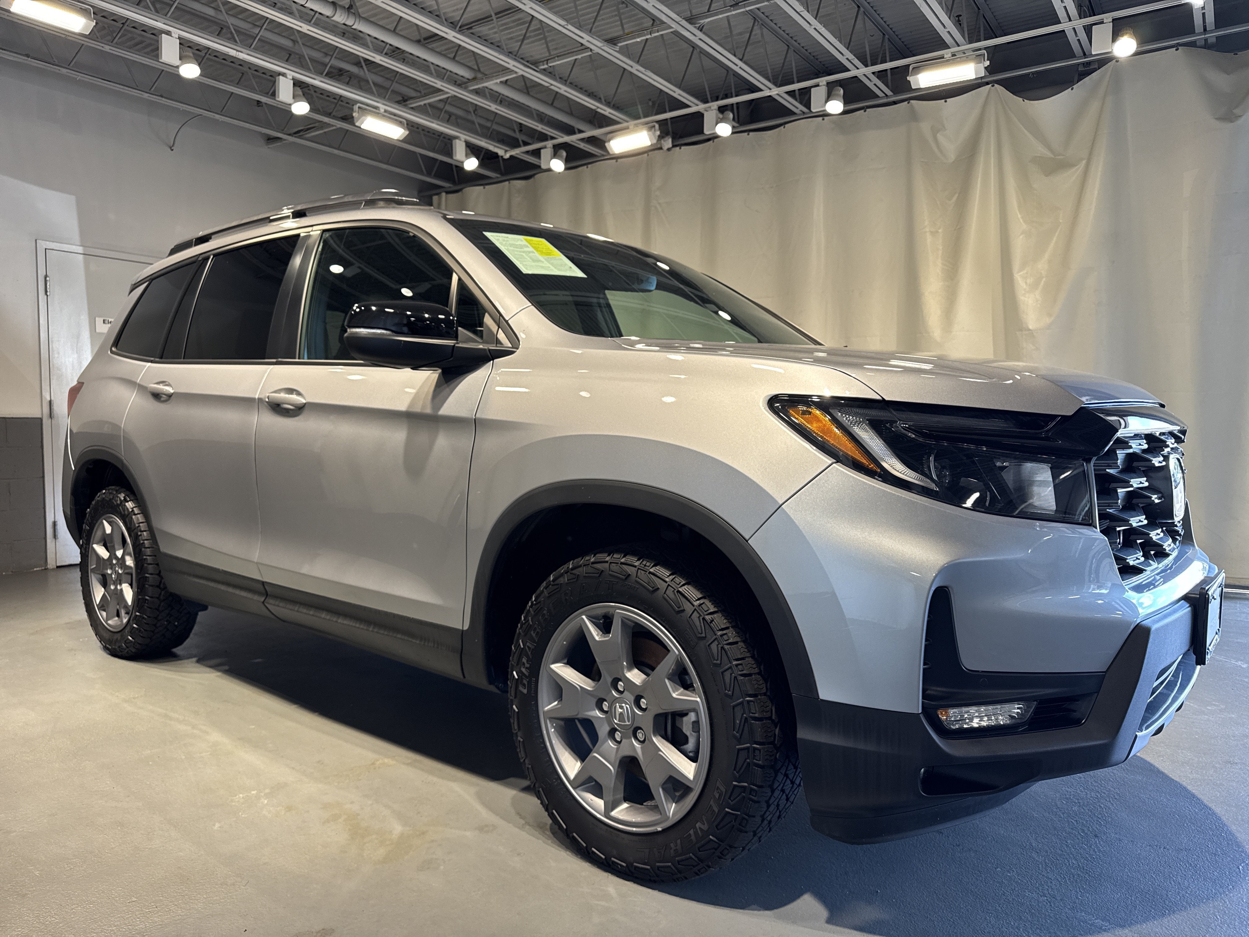 2025 Honda Passport Base