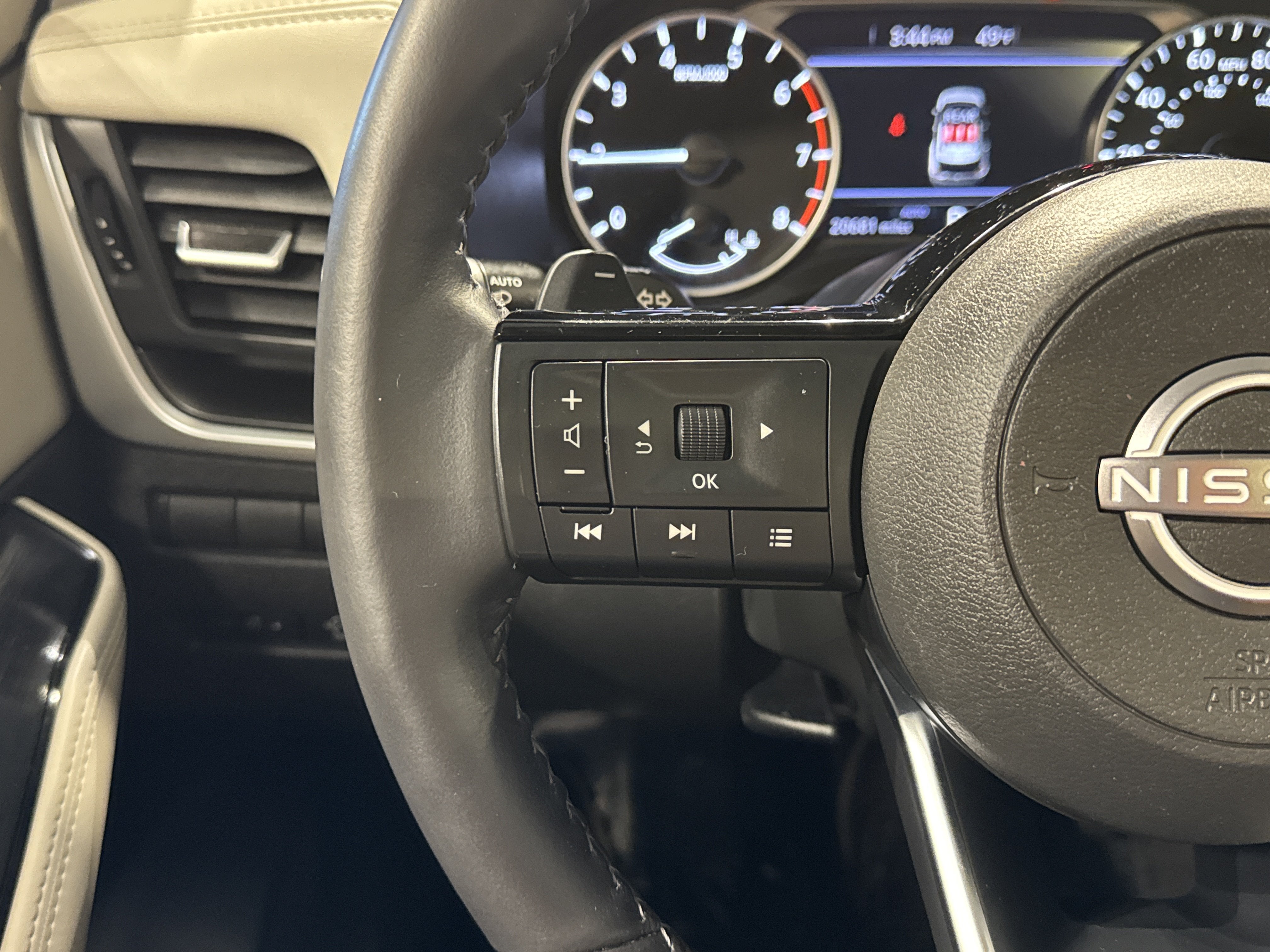 2023 Nissan Rogue SV W/Premium Package