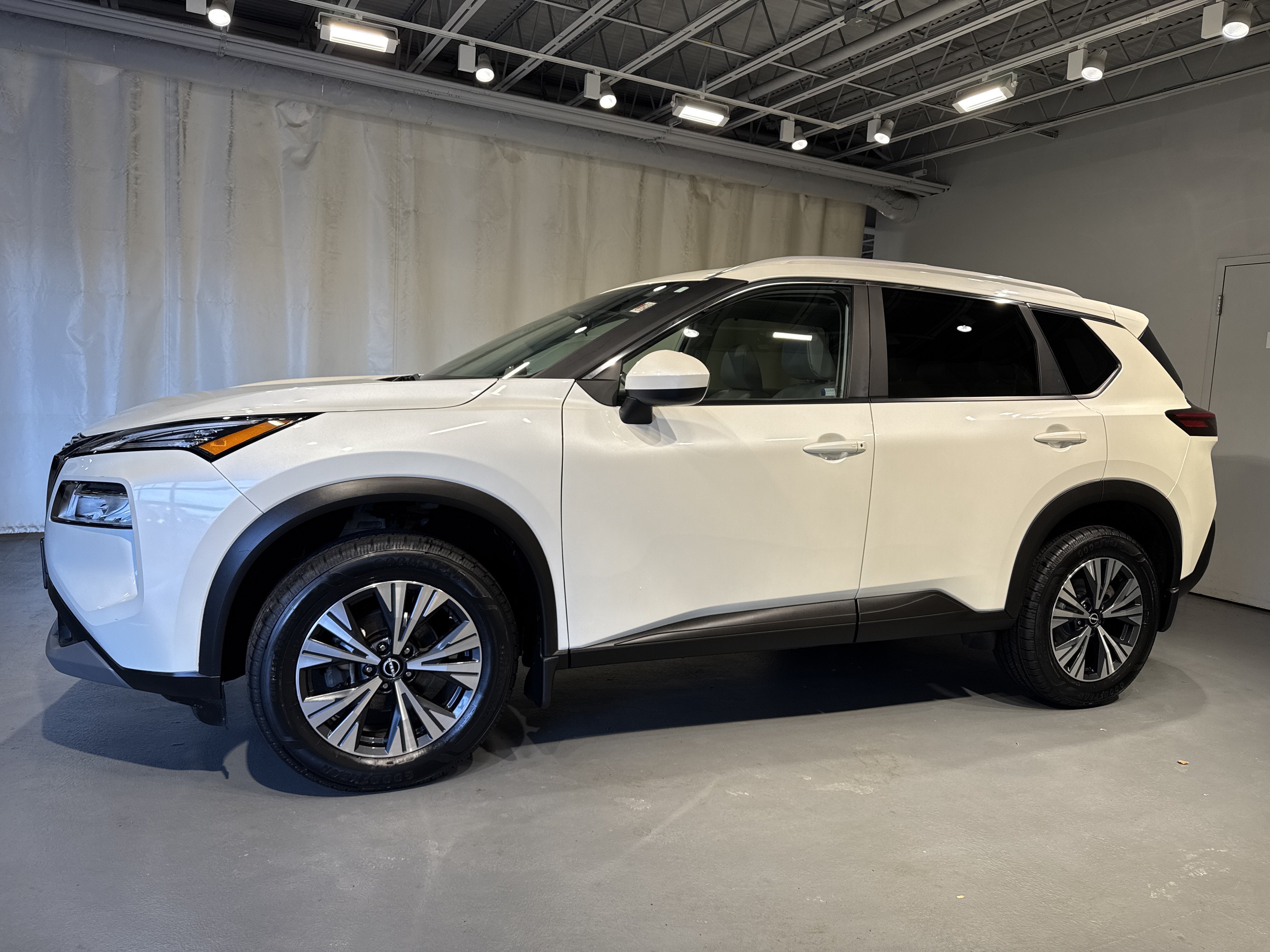 2023 Nissan Rogue SV W/Premium Package