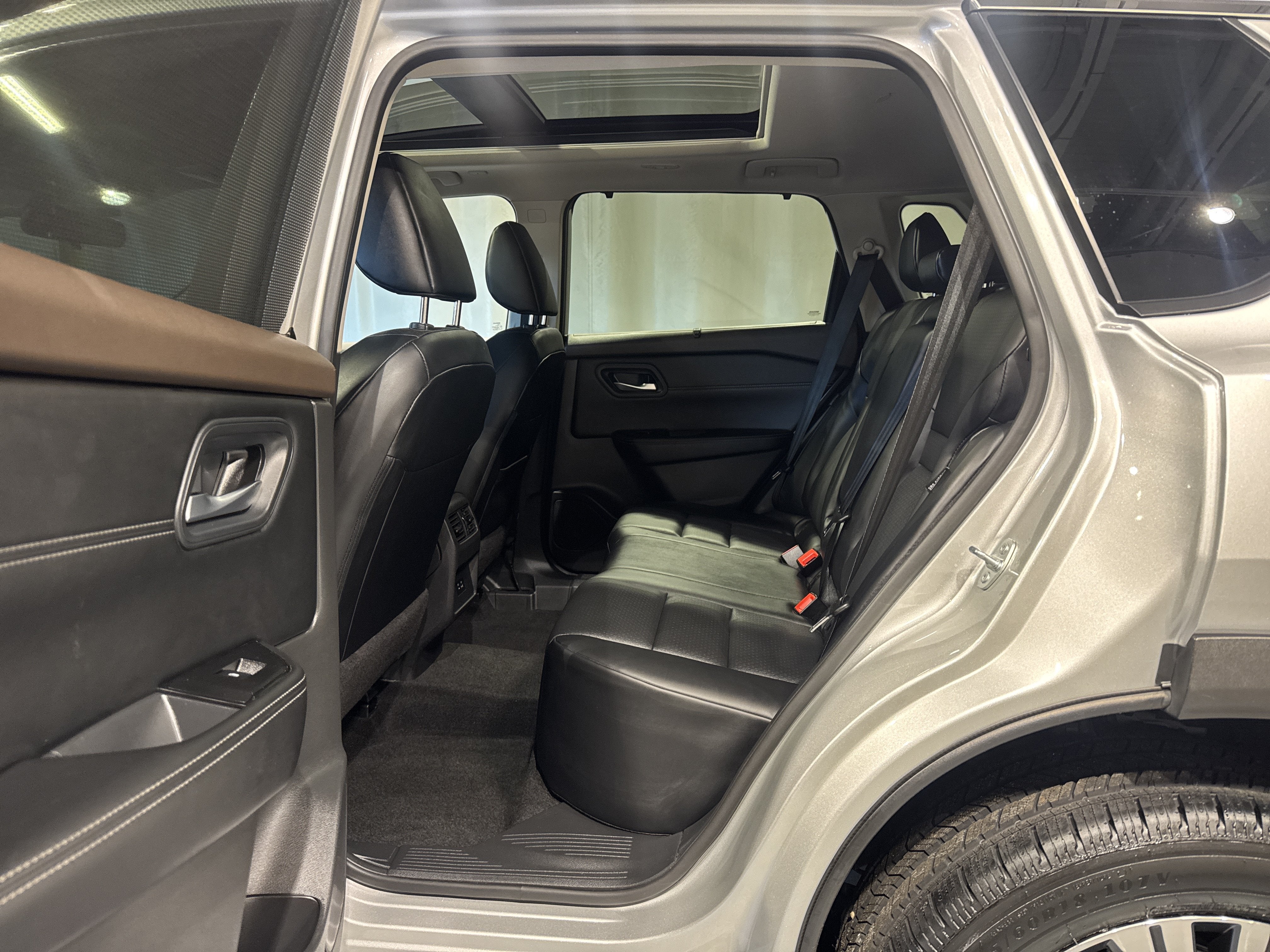 2023 Nissan Rogue SV W/Premium Package