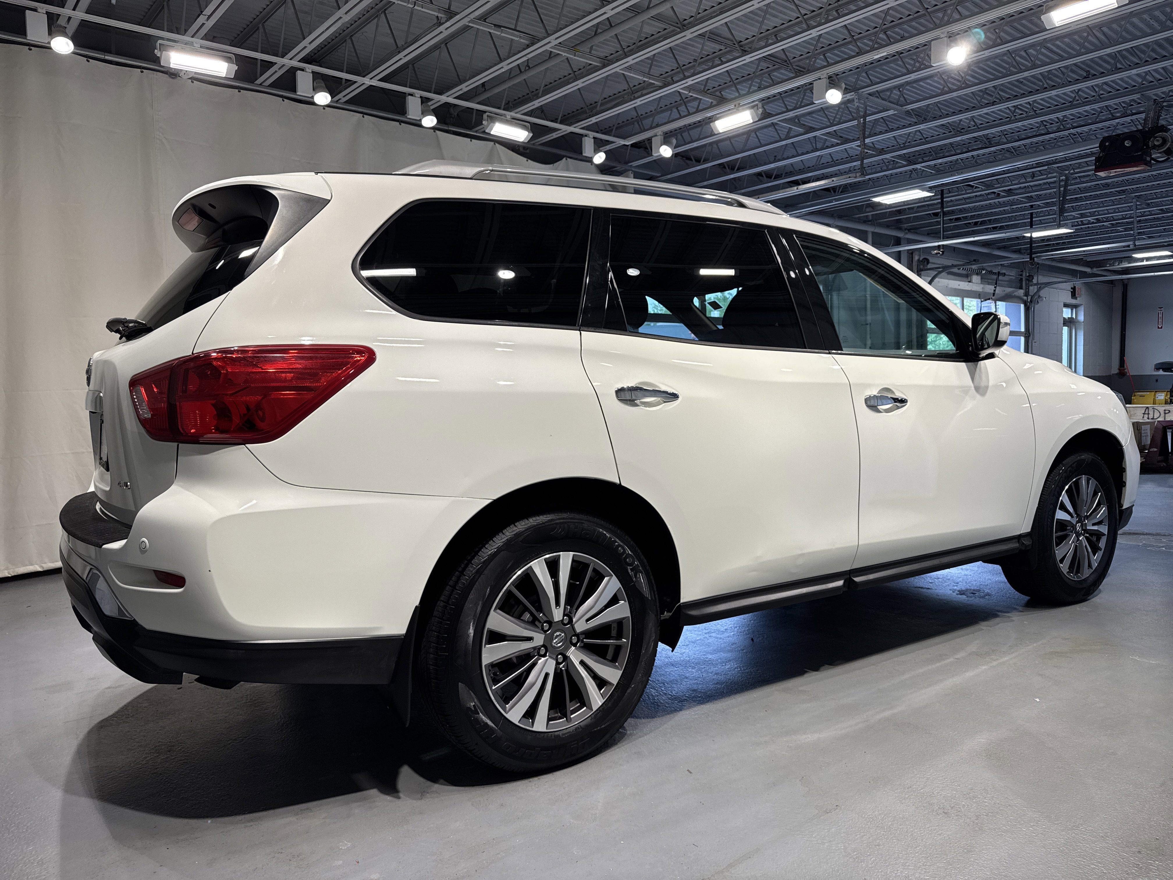 2019 Nissan Pathfinder S
