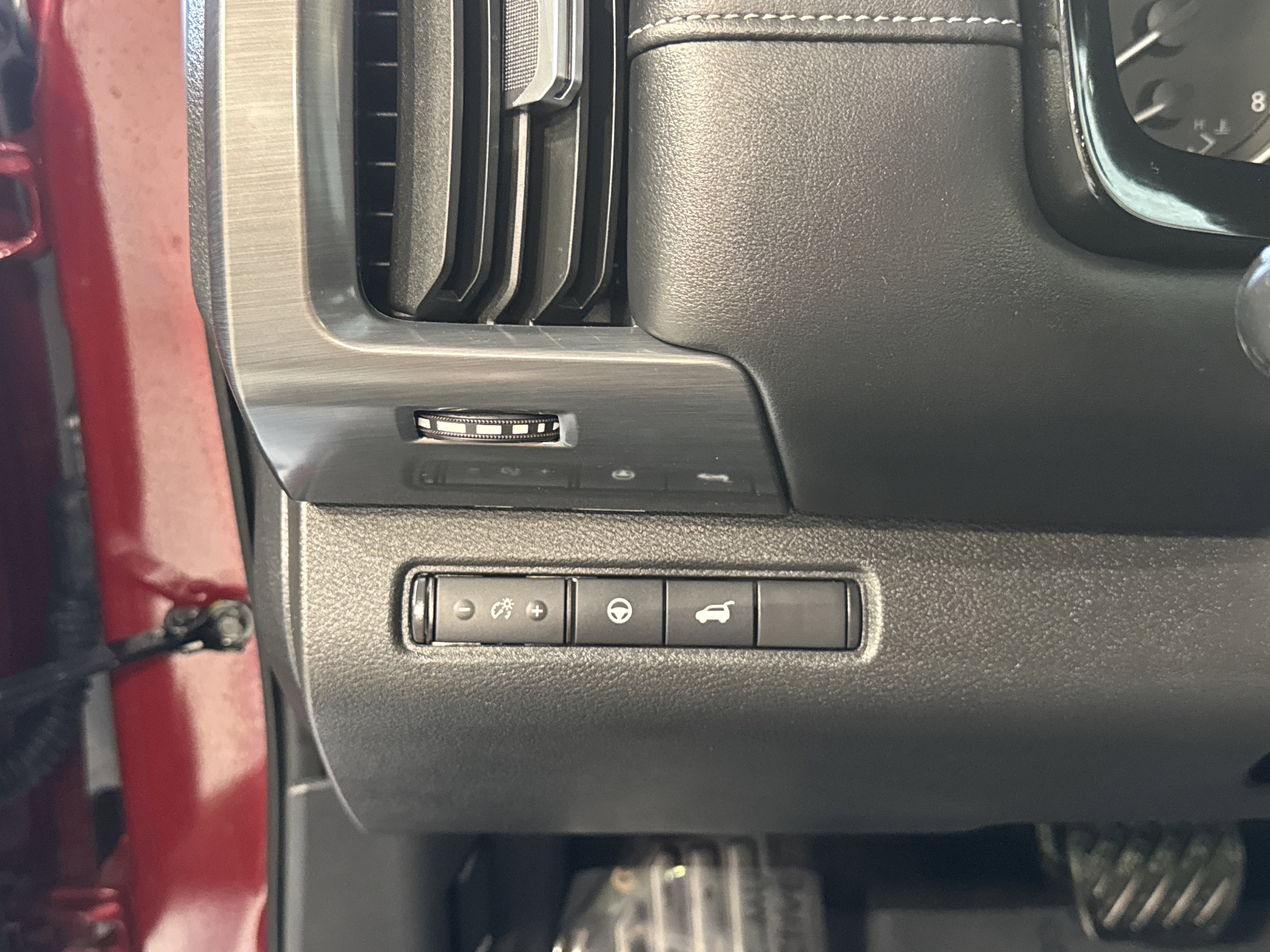 2024 Nissan Pathfinder SL W/Premium & Black Appearance Package