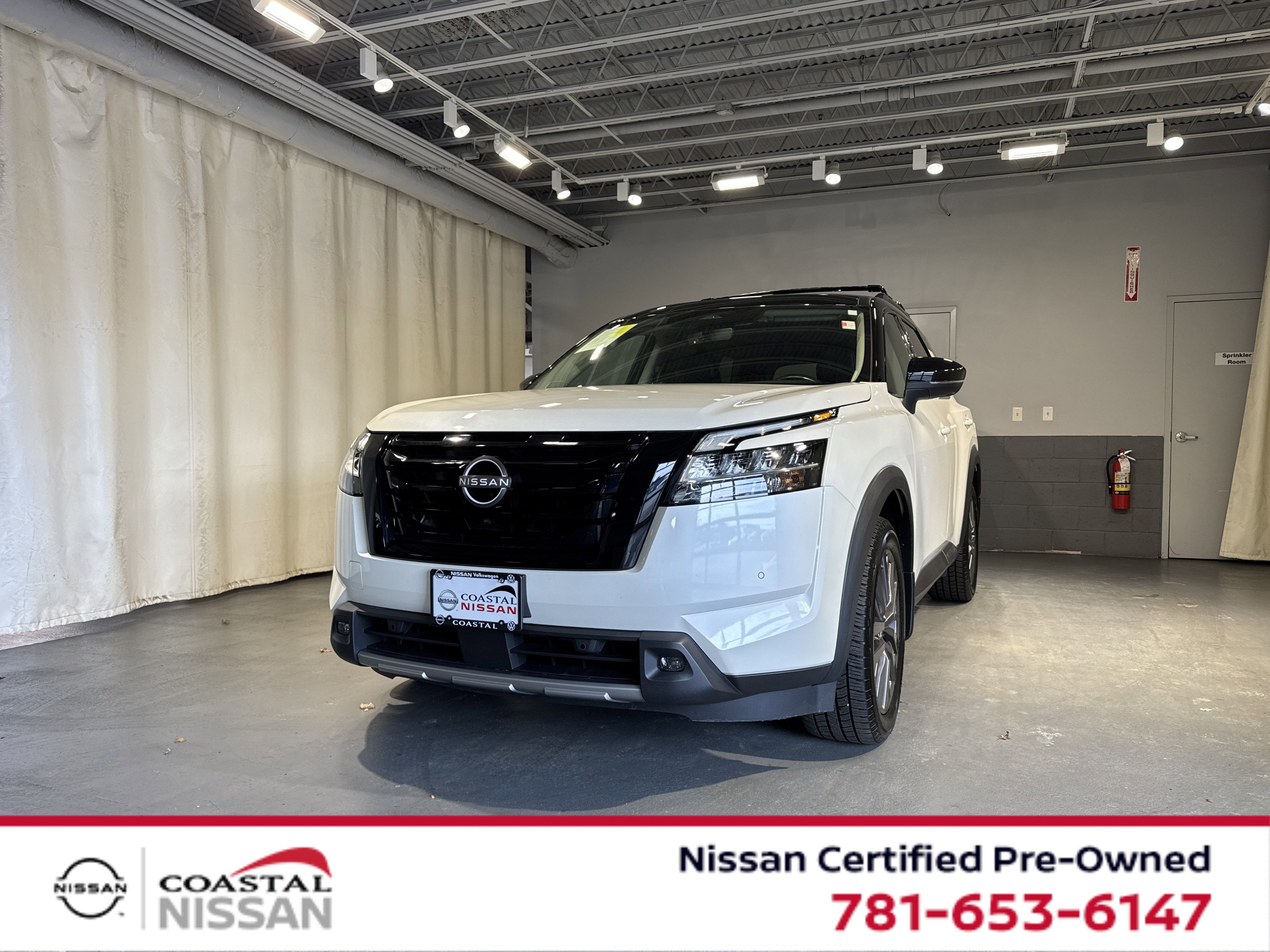 2023 Nissan Pathfinder SL W/Premium Package