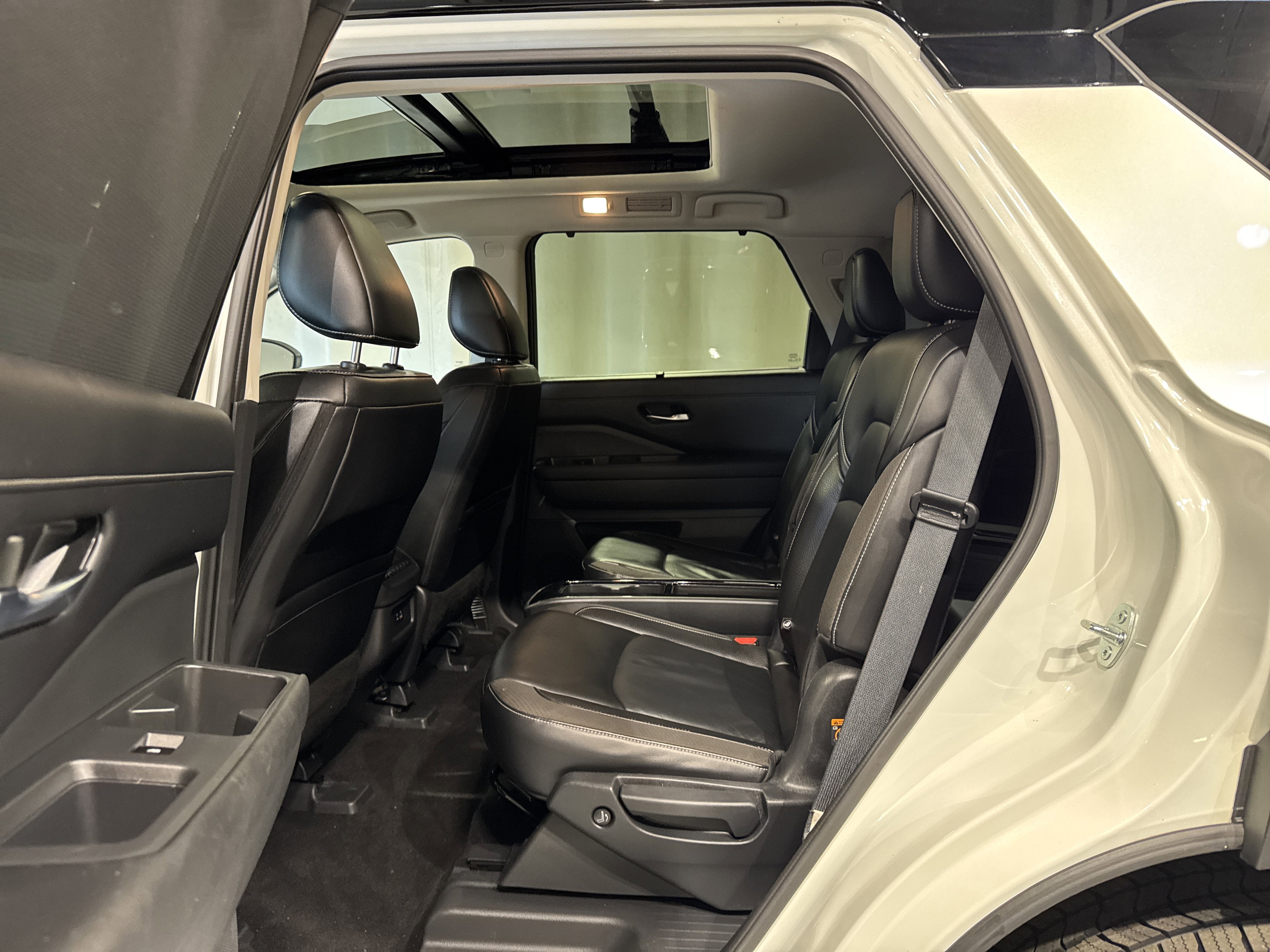 2023 Nissan Pathfinder SL W/Premium Package