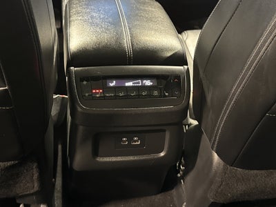2023 Nissan Pathfinder SL W/Premium Package