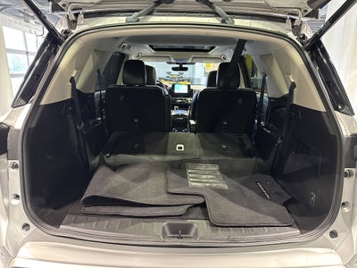 2023 Nissan Pathfinder SL W/Premium Package