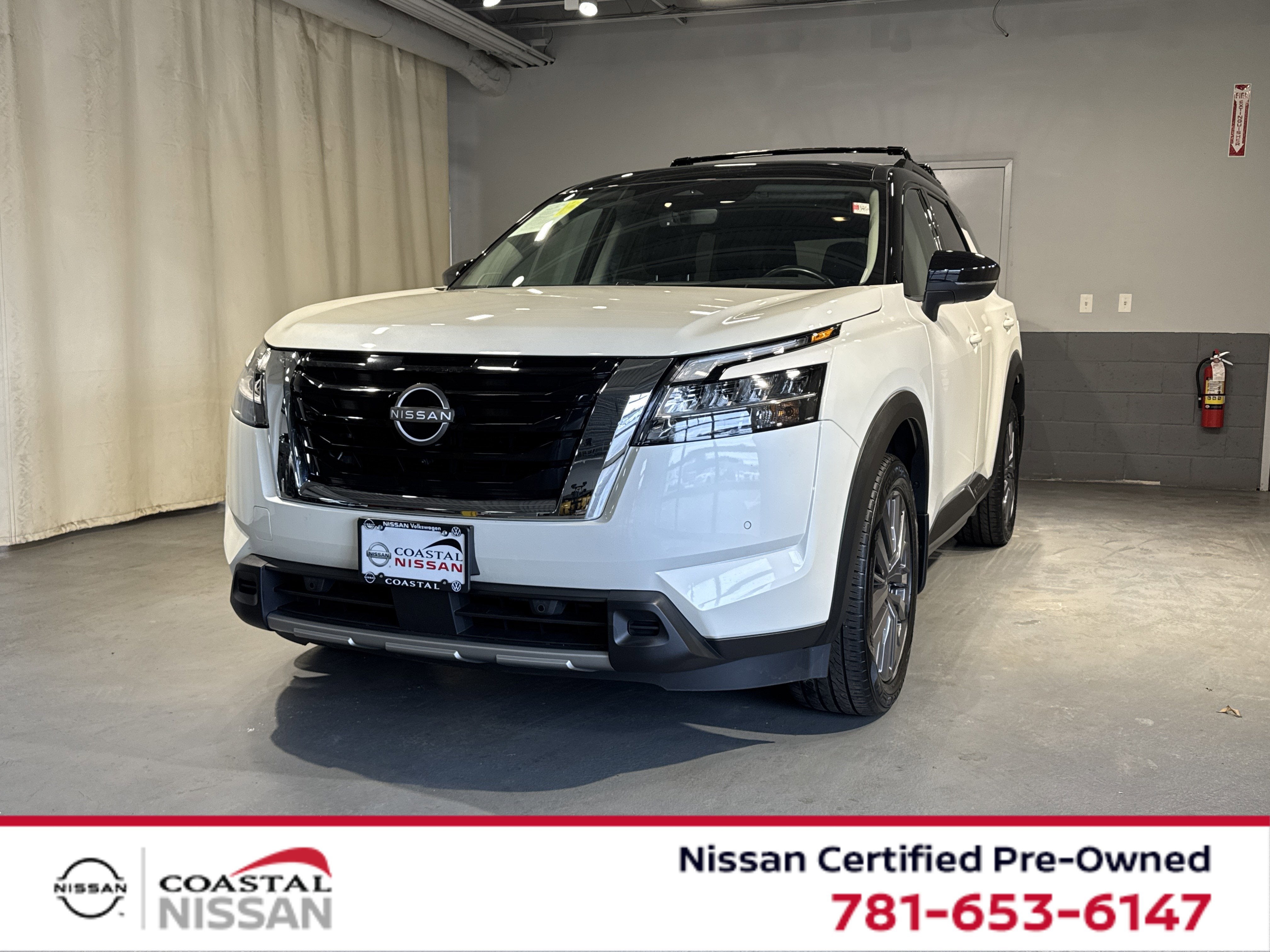 2023 Nissan Pathfinder SL W/Premium Package