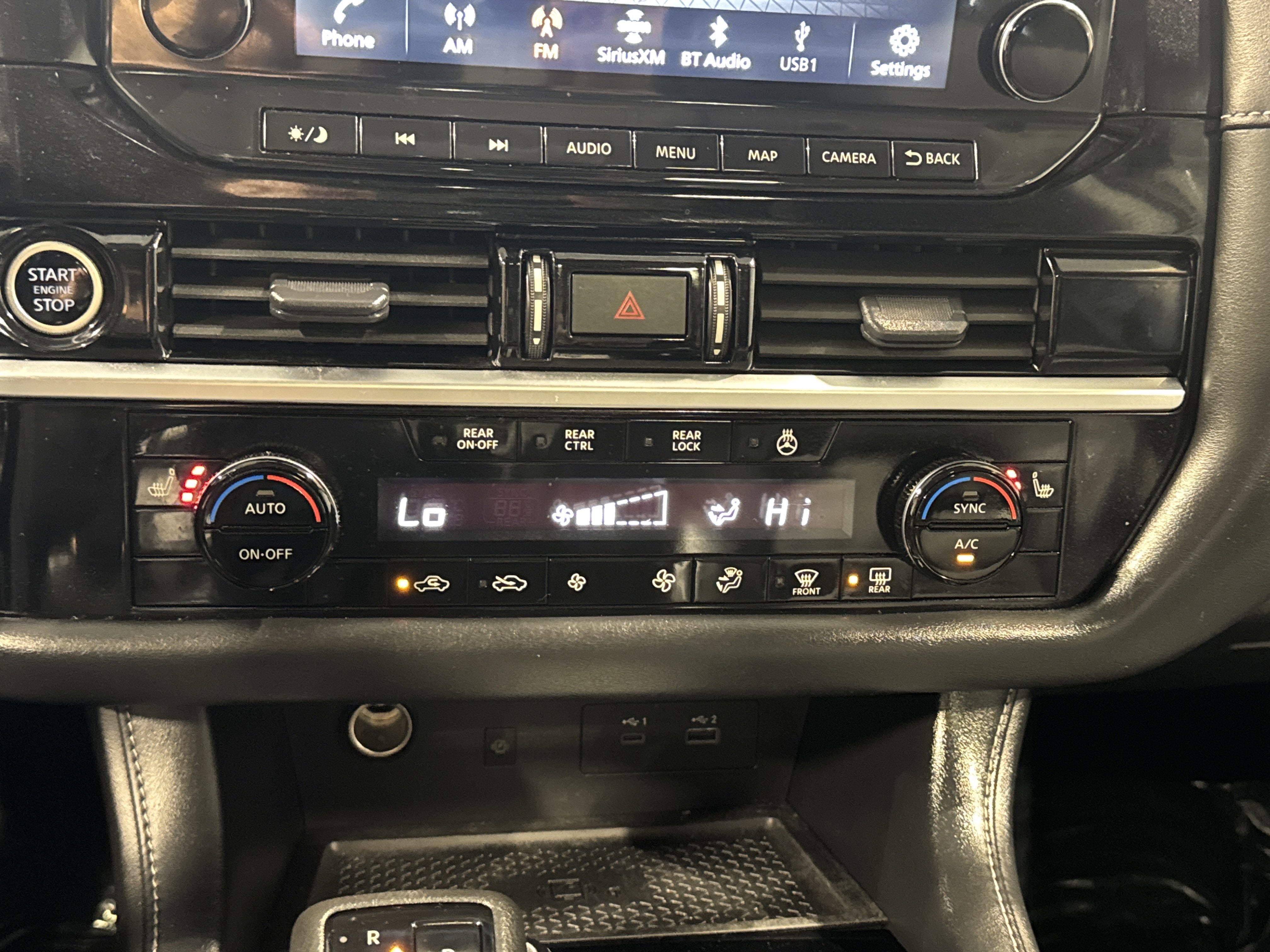 2023 Nissan Pathfinder SL W/Premium Package