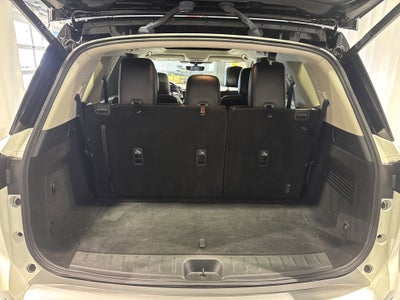 2023 Nissan Pathfinder SL W/Premium Package