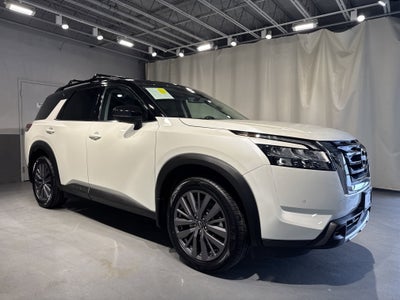 2023 Nissan Pathfinder SL W/Premium Package