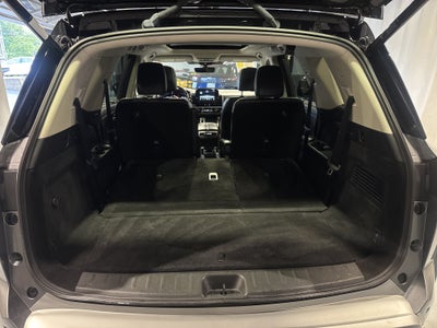 2024 Nissan Pathfinder SL W/Premium Package
