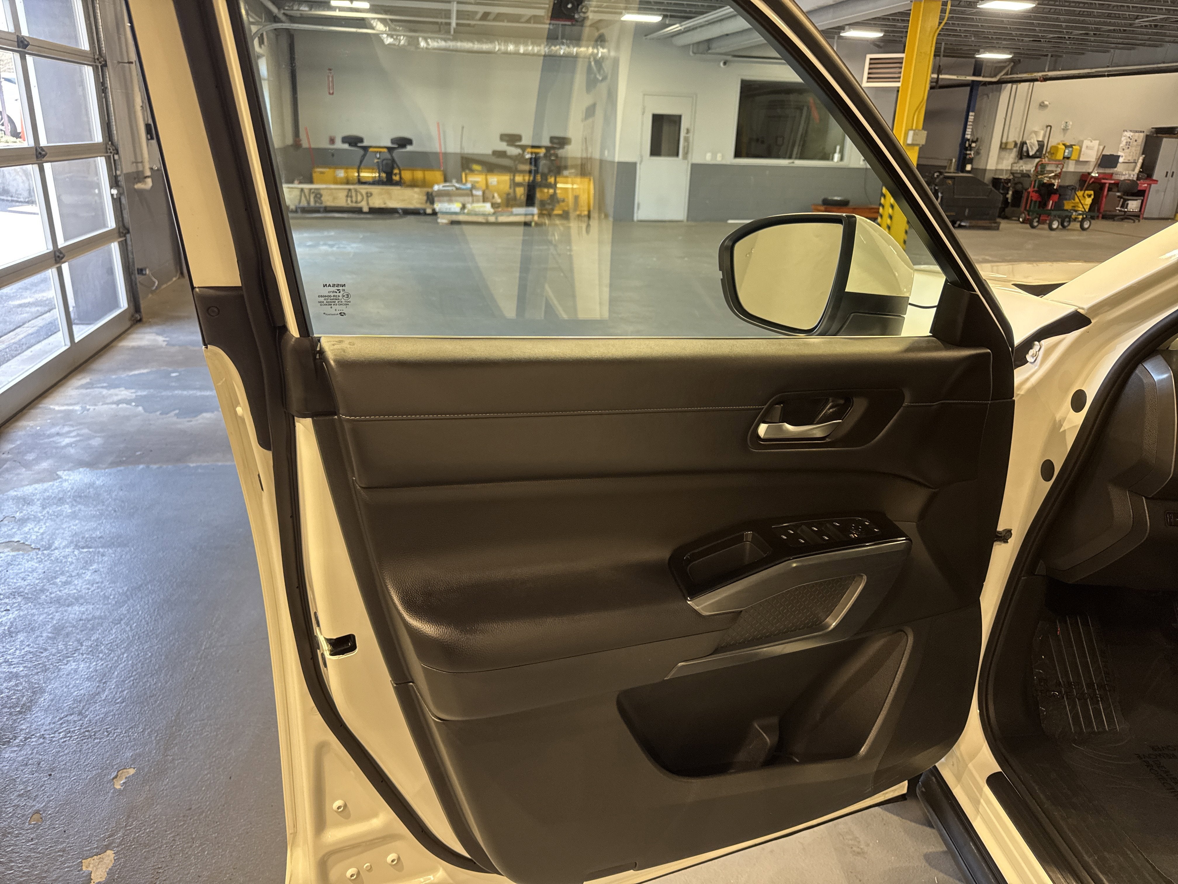 2023 Nissan Pathfinder SL W/Premium Package
