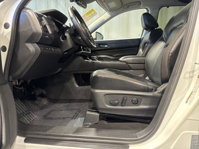 2023 Nissan Pathfinder SL W/Premium Package