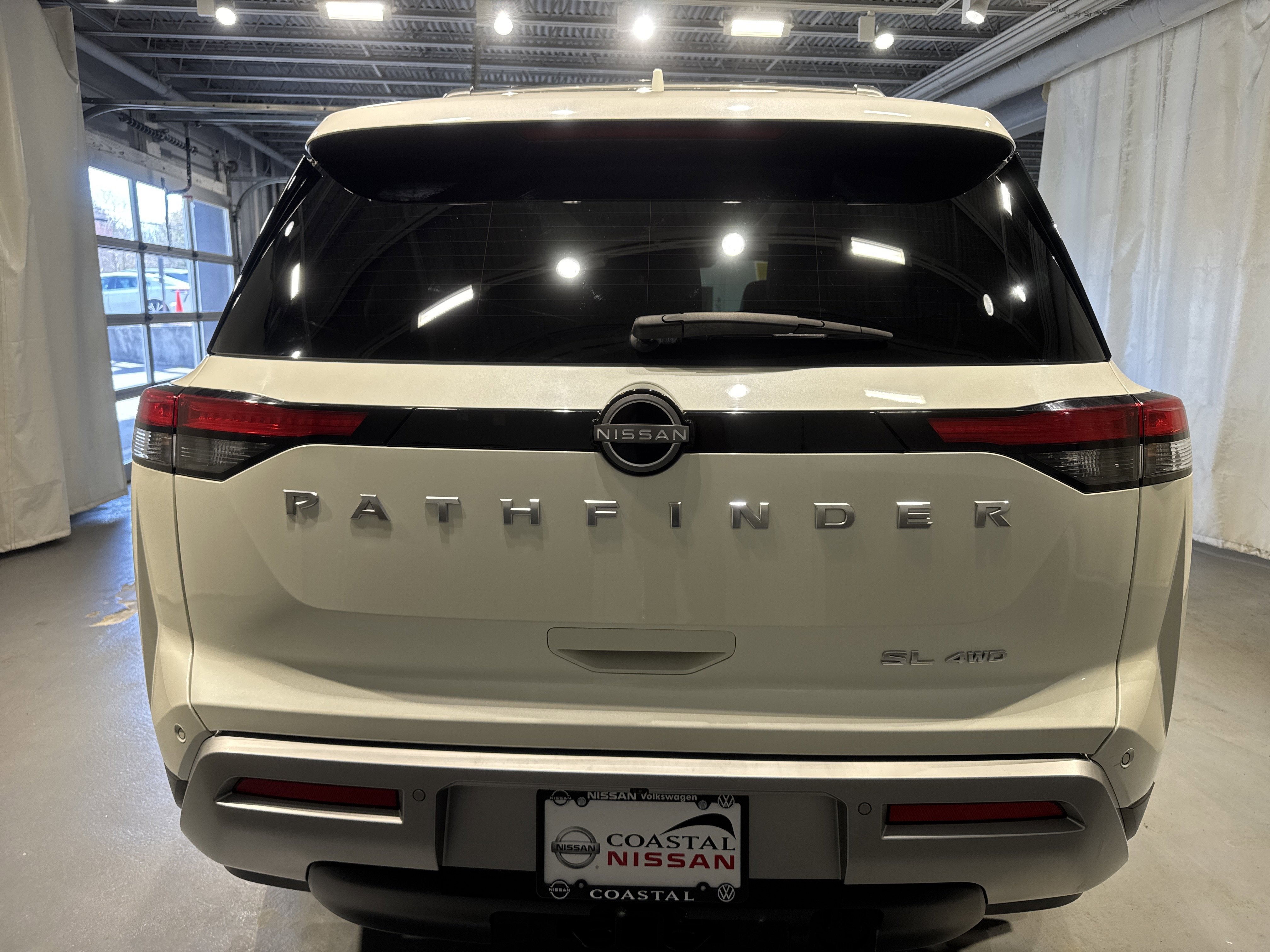 2023 Nissan Pathfinder SL W/Premium Package