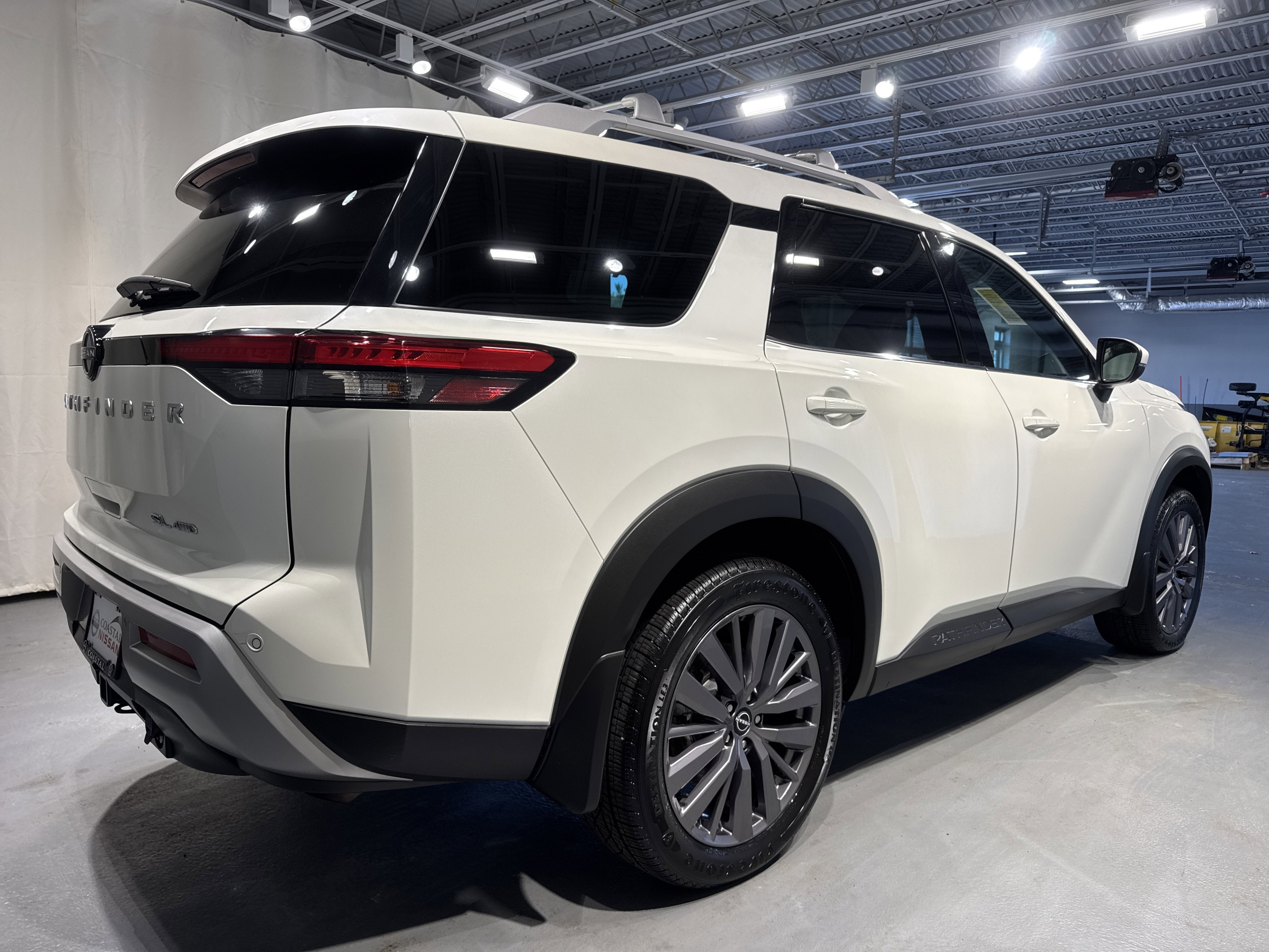 2023 Nissan Pathfinder SL W/Premium Package