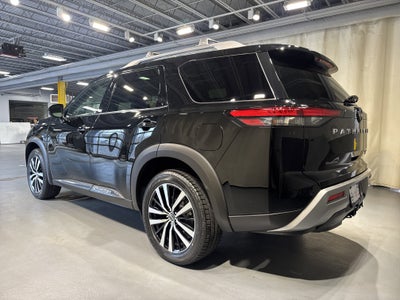 2023 Nissan Pathfinder Platinum