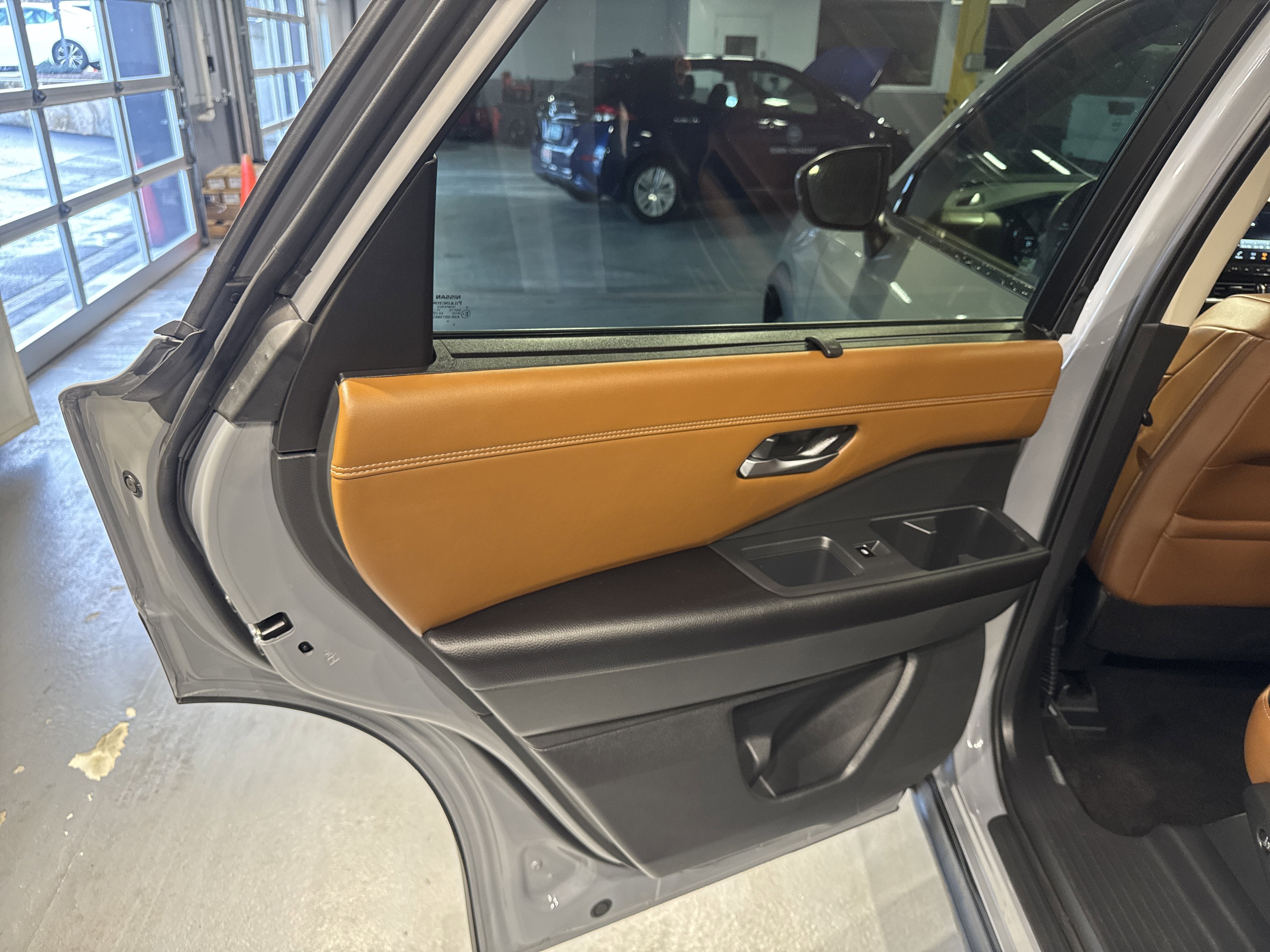 2024 Nissan Pathfinder Platinum W/Captain's Chairs