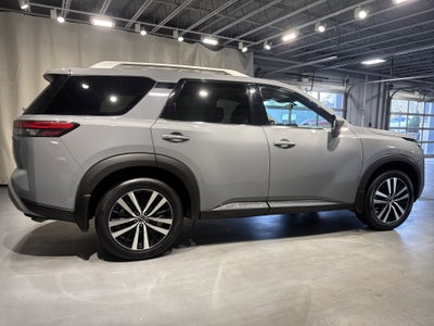 2024 Nissan Pathfinder Platinum W/Captain's Chairs