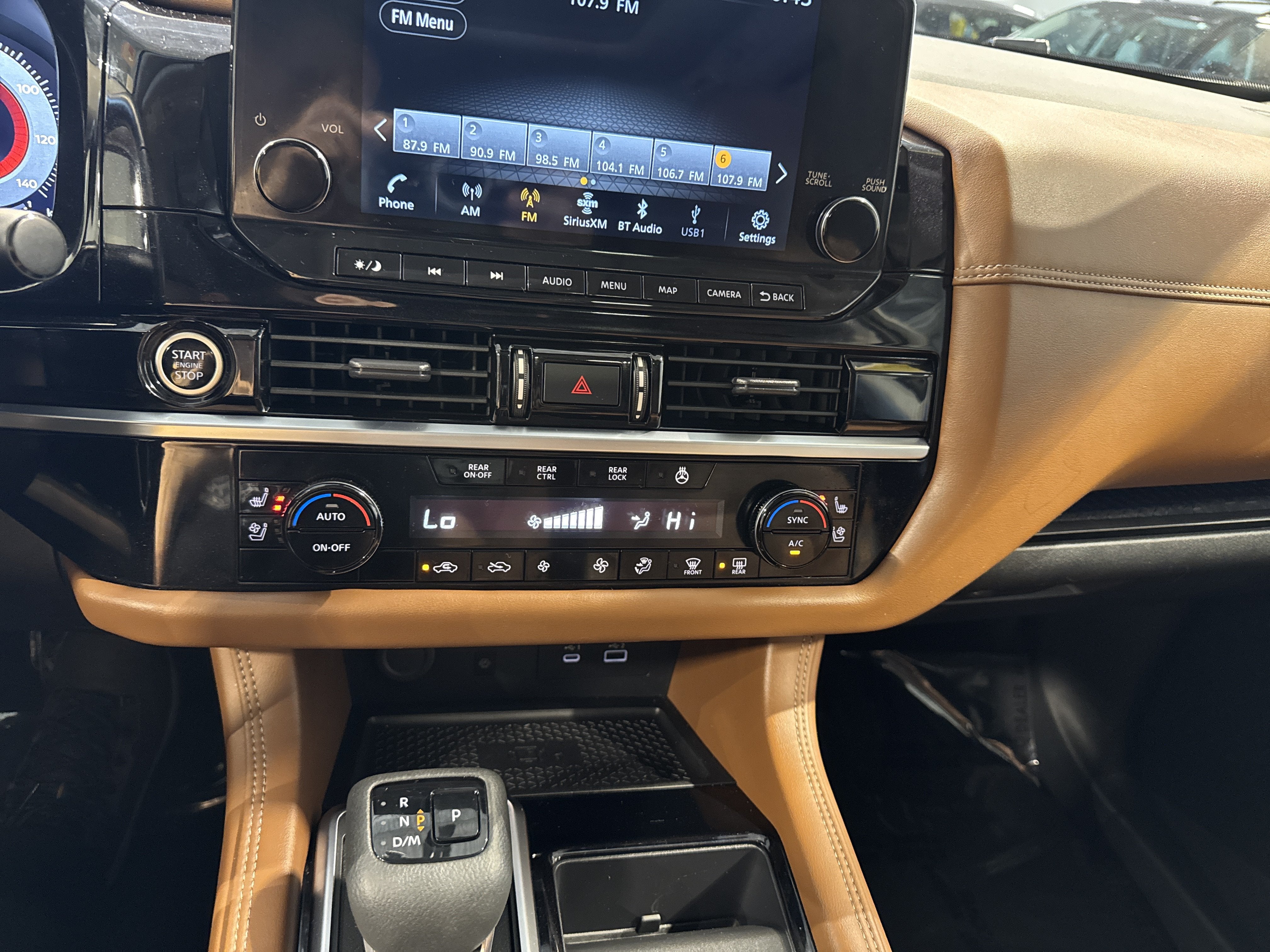2023 Nissan Pathfinder Platinum W/Captain's Chairs
