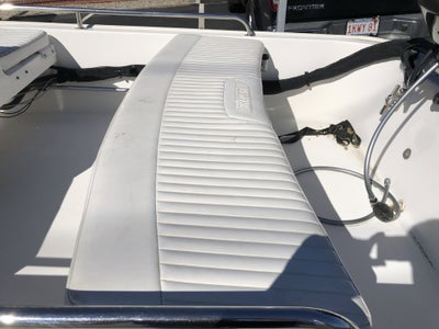 2005 BOSTON WHALER 110 SPORT Base