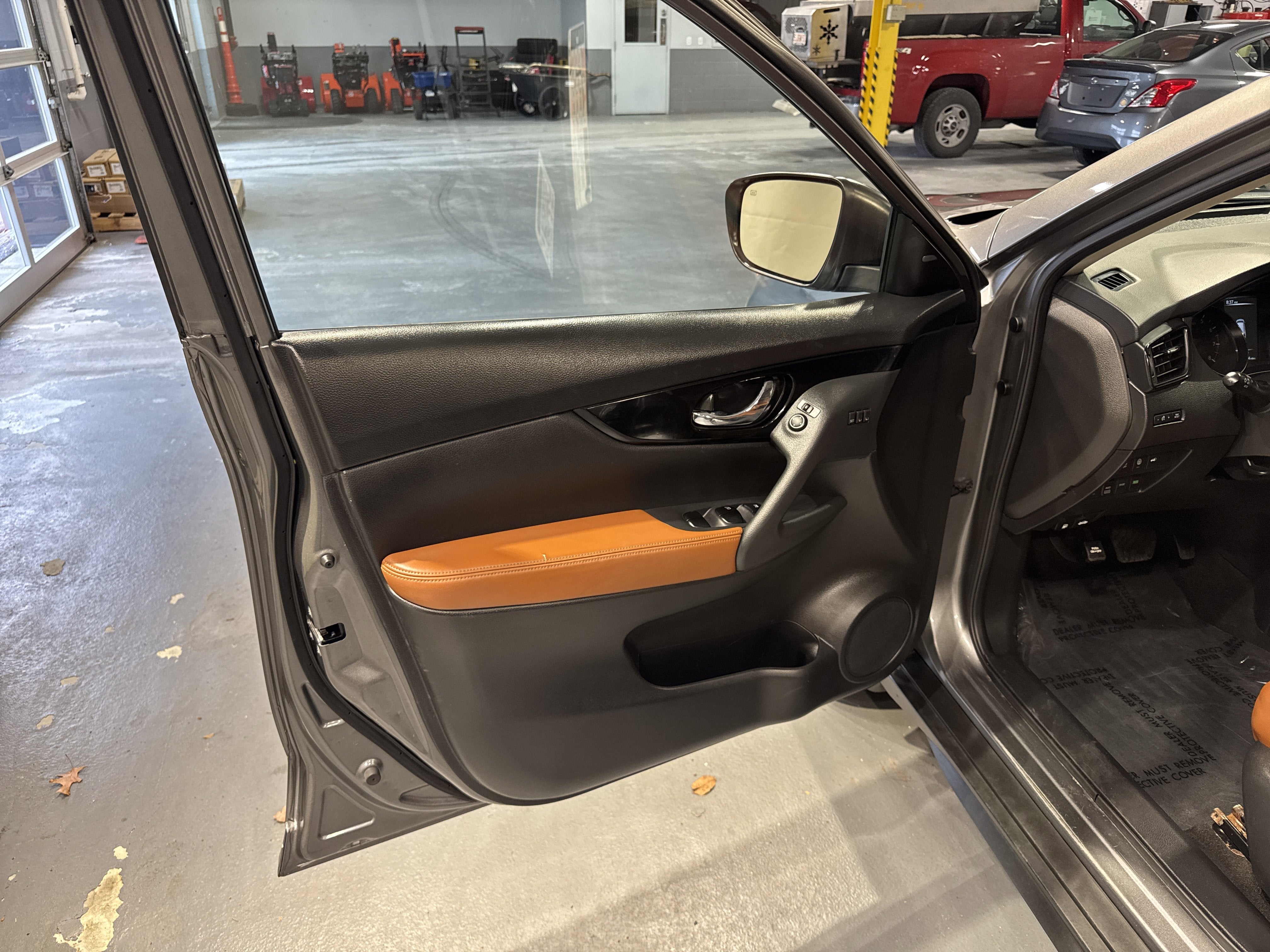 2017 Nissan Rogue SL W/Premium & Platinum Package