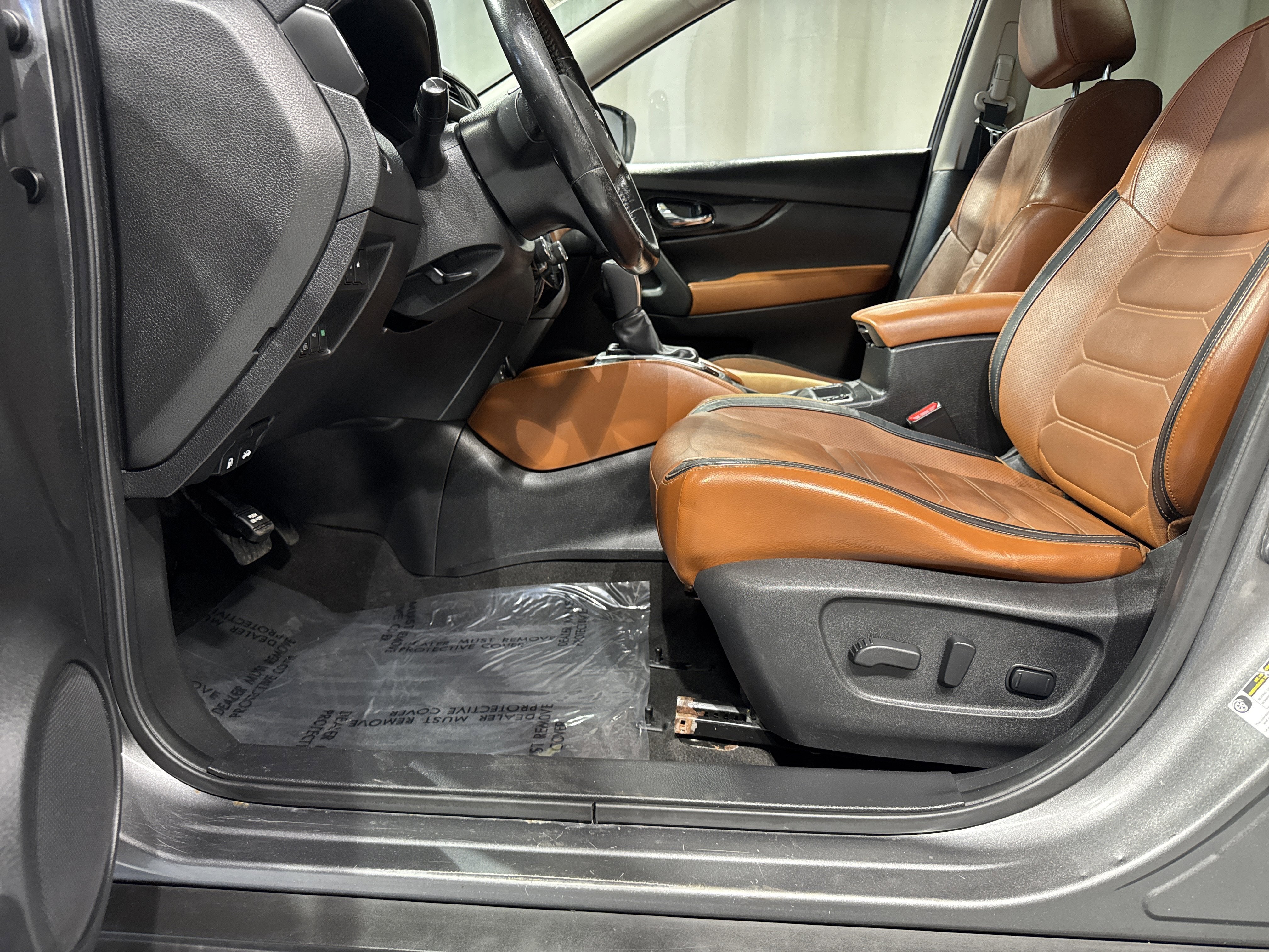 2017 Nissan Rogue SL W/Premium & Platinum Package