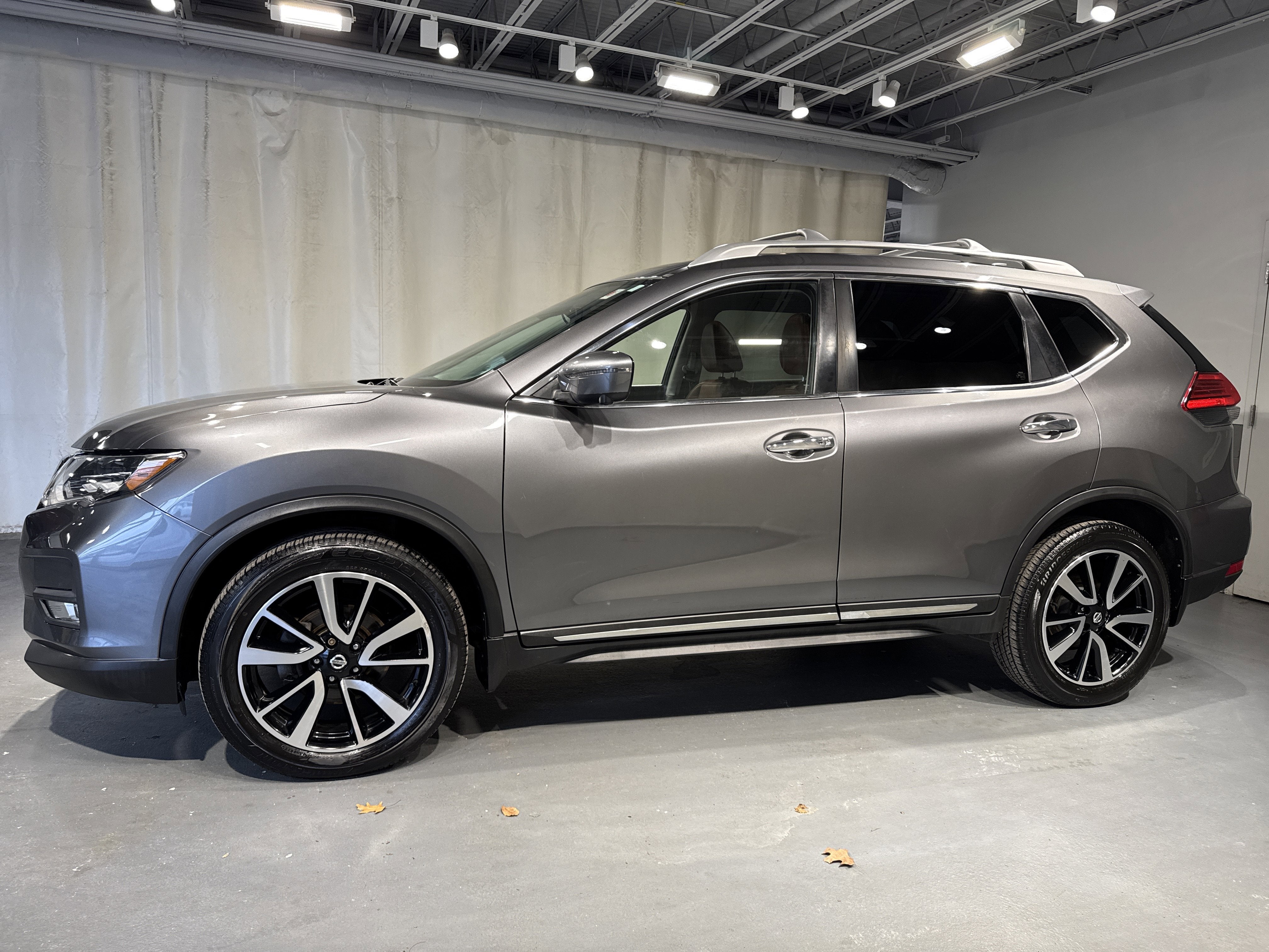 2017 Nissan Rogue SL W/Premium & Platinum Package