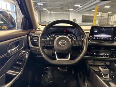 2023 Nissan Rogue SV W/Premium Package & Midnight Package