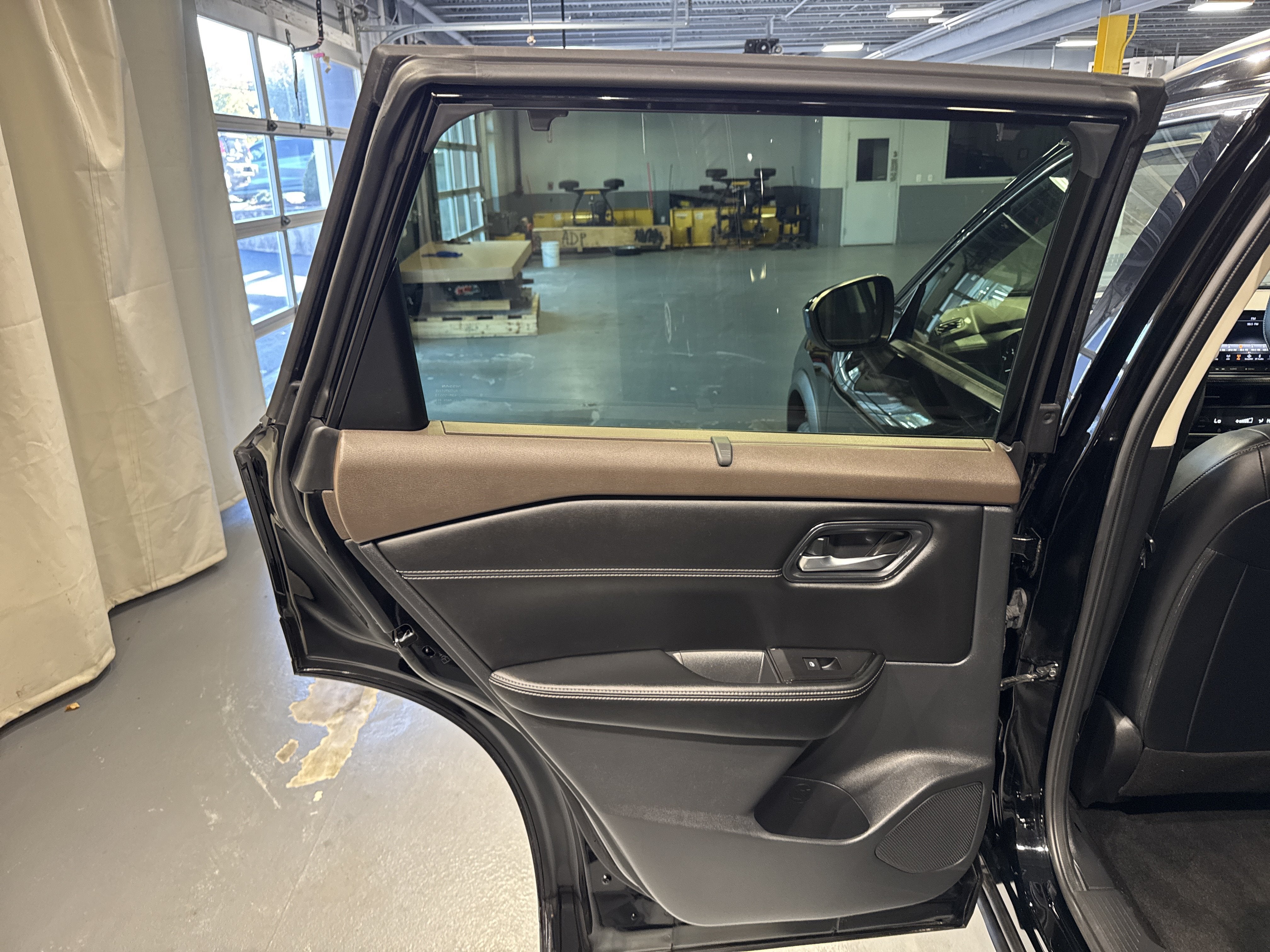 2023 Nissan Rogue SV W/Premium Package & Midnight Package