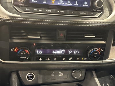 2023 Nissan Rogue SV W/Premium Package & Midnight Package