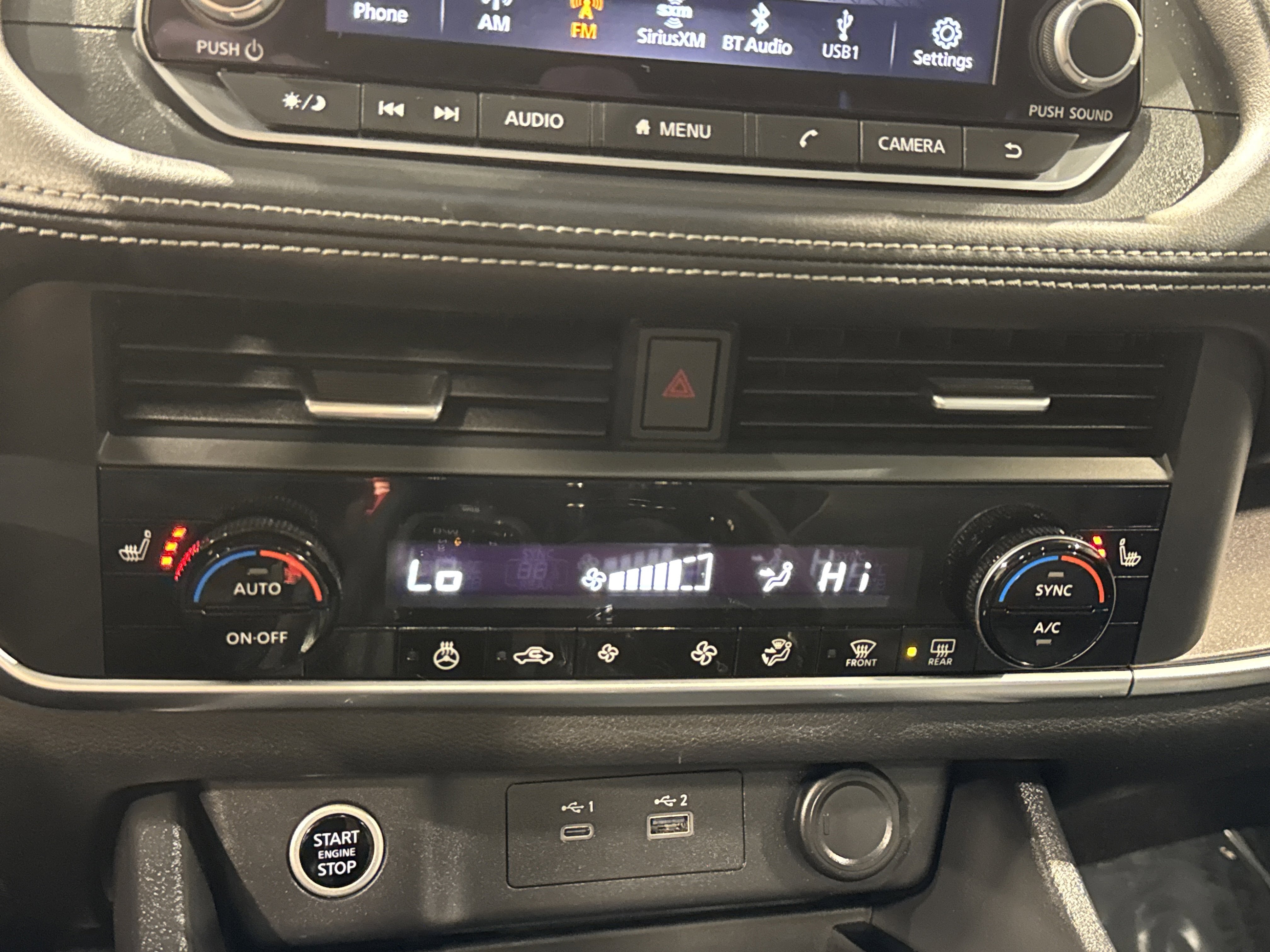2023 Nissan Rogue SV W/Premium Package & Midnight Package