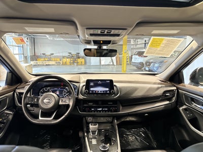 2023 Nissan Rogue SV W/Premium Package & Midnight Package