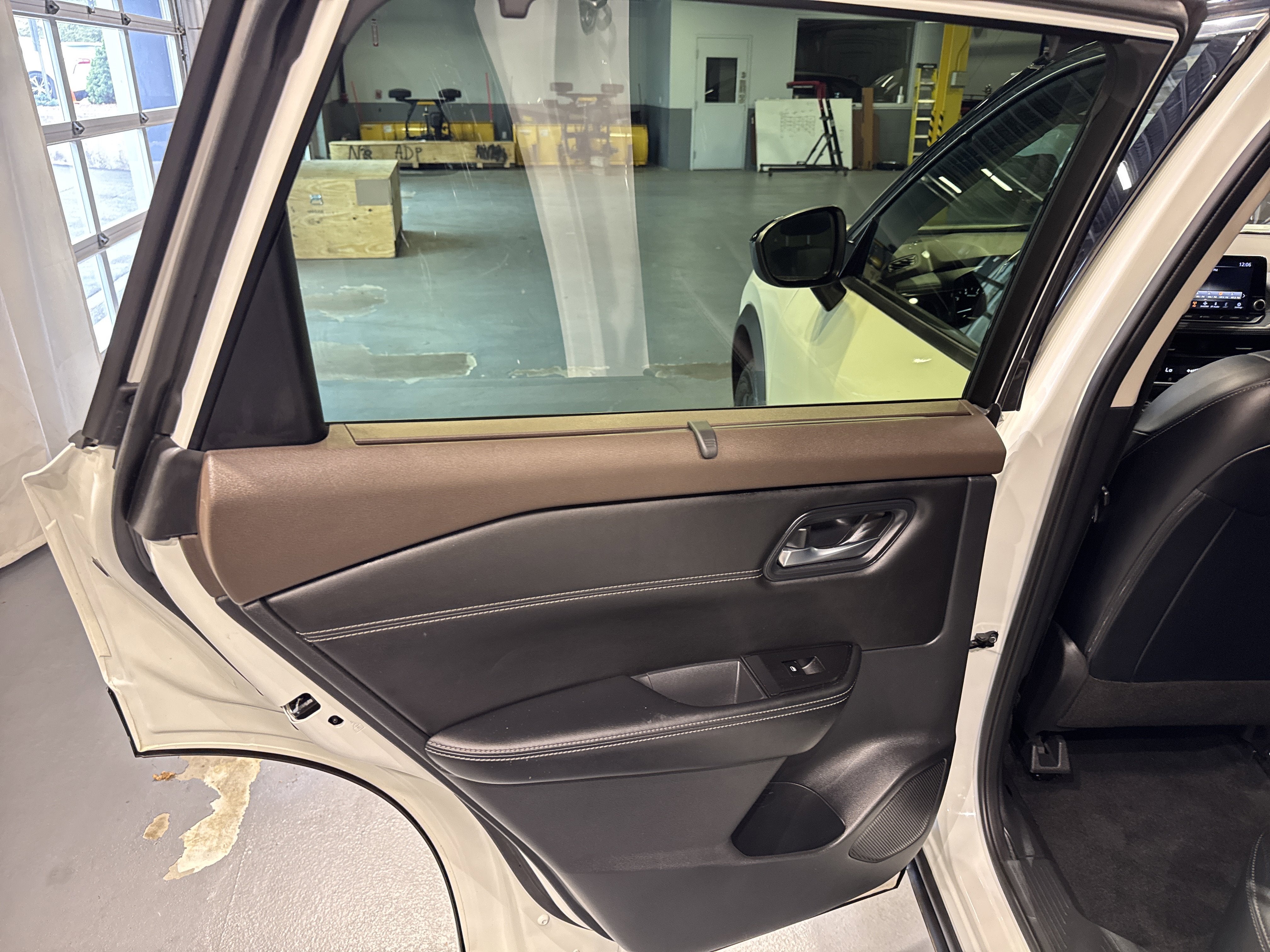 2023 Nissan Rogue SV W/Premium Package & Midnight Package