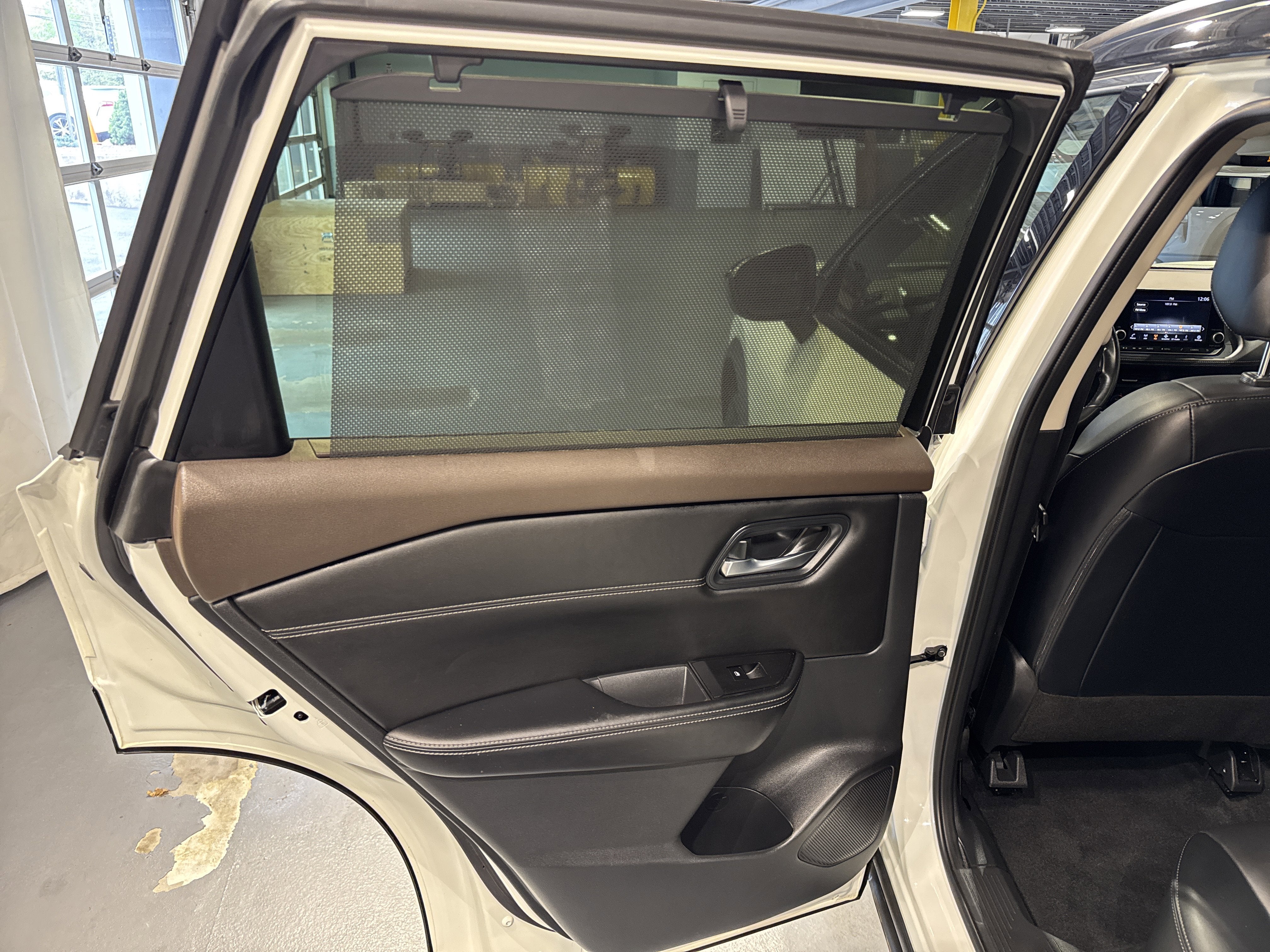 2023 Nissan Rogue SV W/Premium Package & Midnight Package