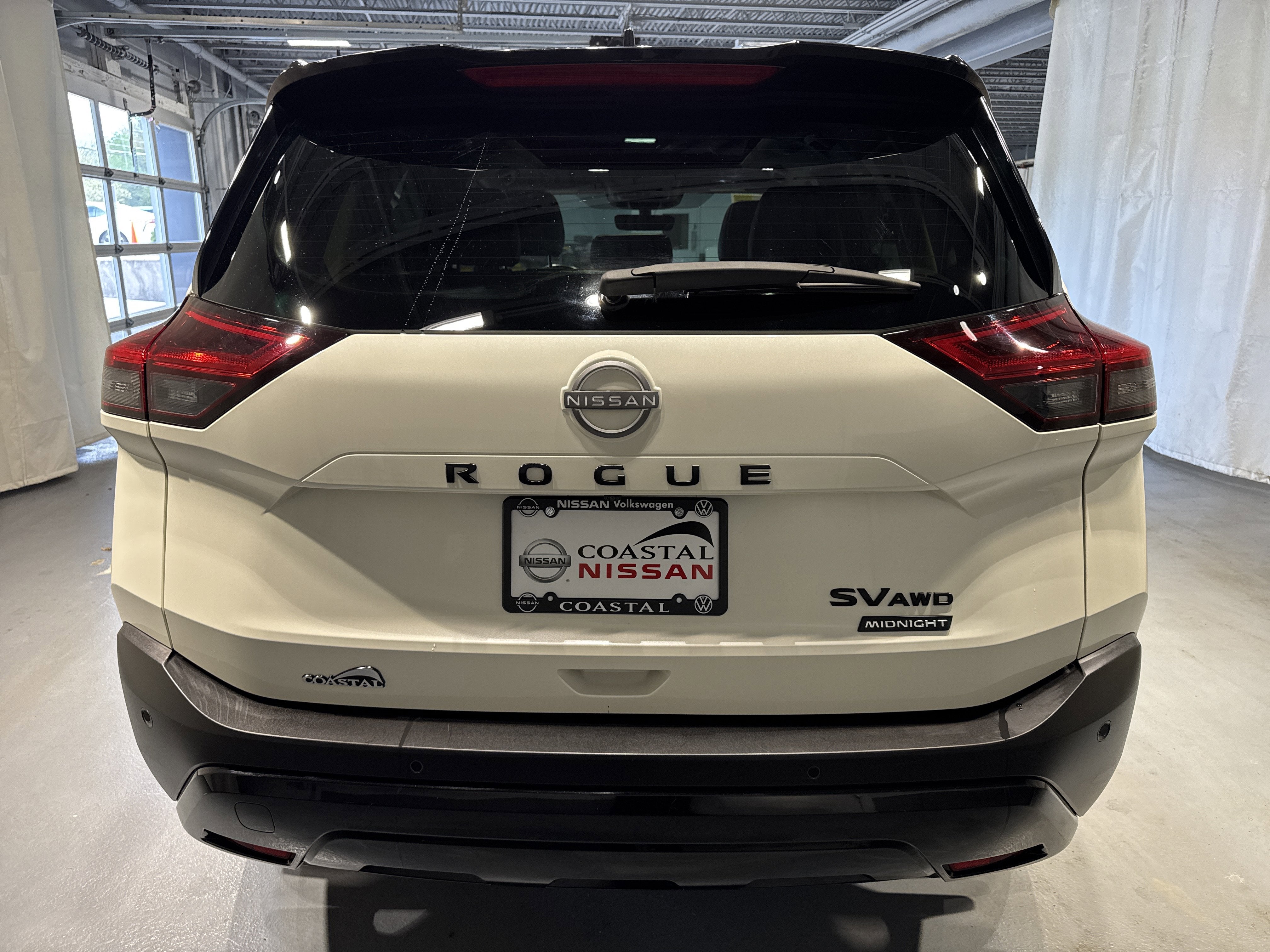 2023 Nissan Rogue SV W/Premium Package & Midnight Package