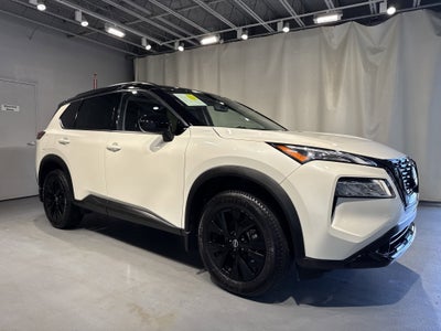 2023 Nissan Rogue SV W/Premium Package & Midnight Package
