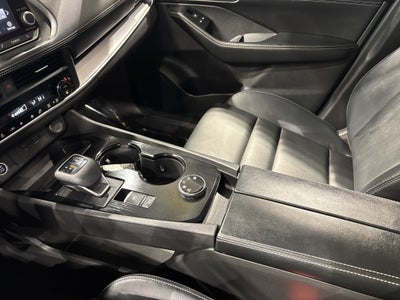 2023 Nissan Rogue SV W/Premium Package & Midnight Package