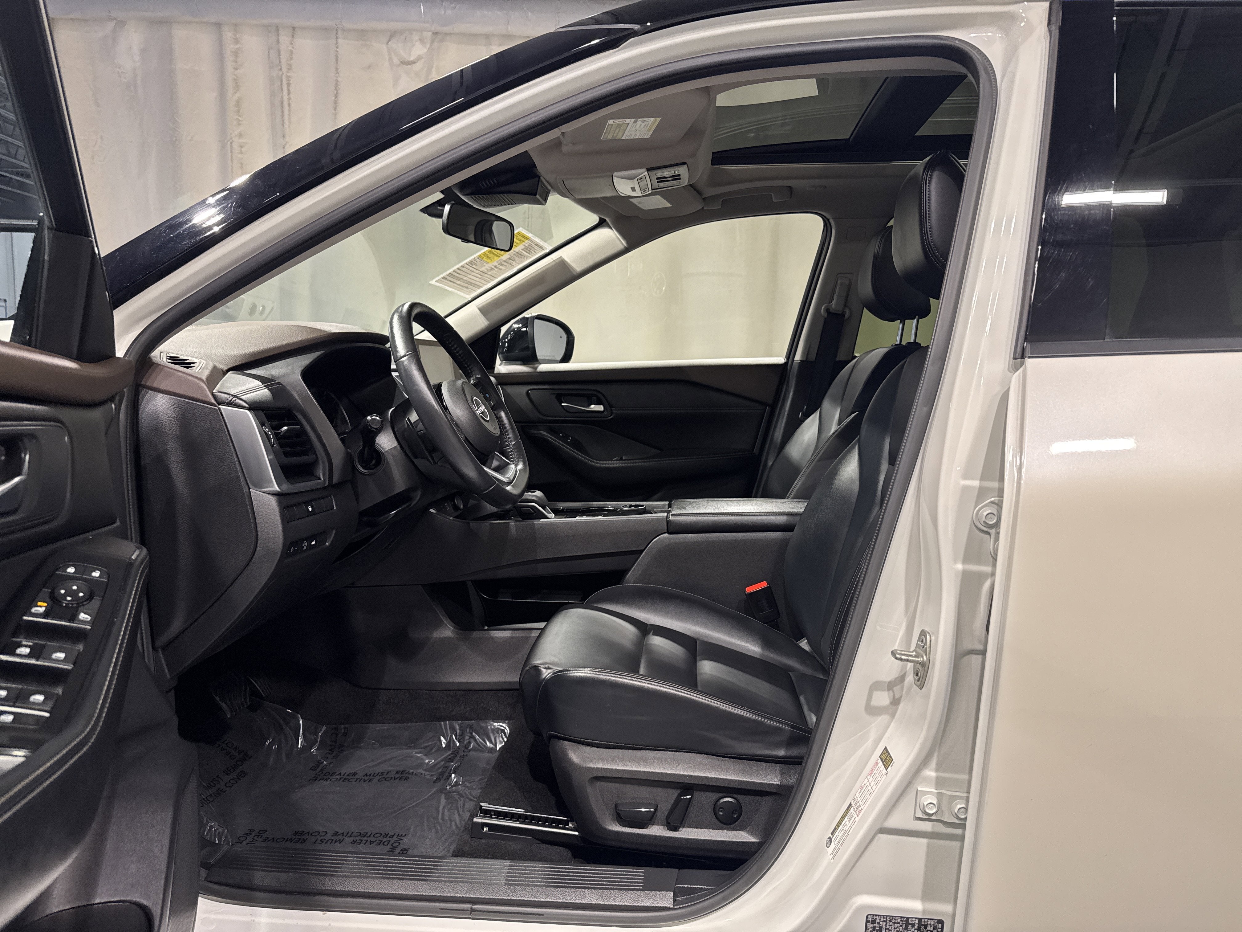 2023 Nissan Rogue SV W/Premium & Midnight Package