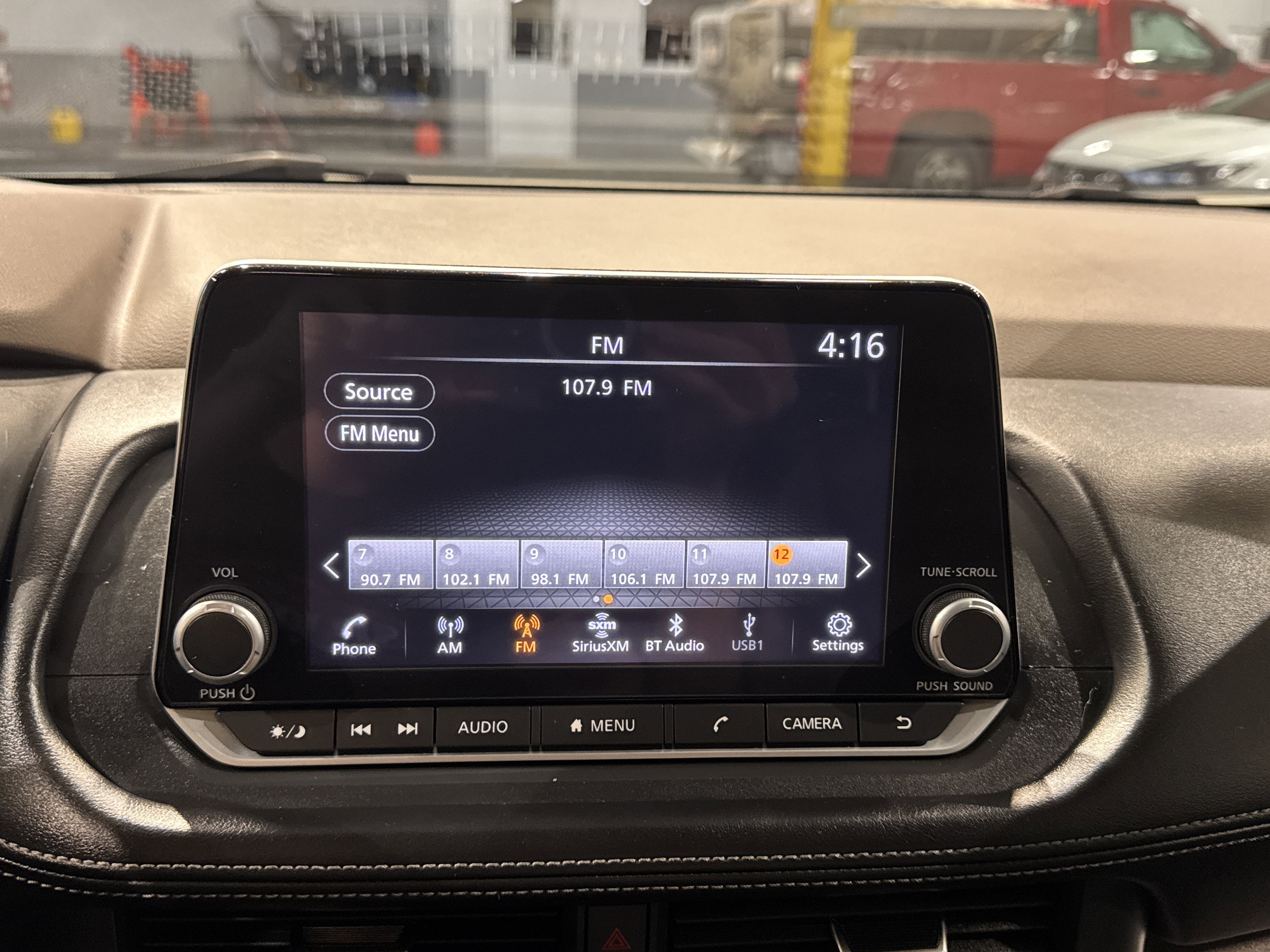 2023 Nissan Rogue SV W/Premium & Midnight Package